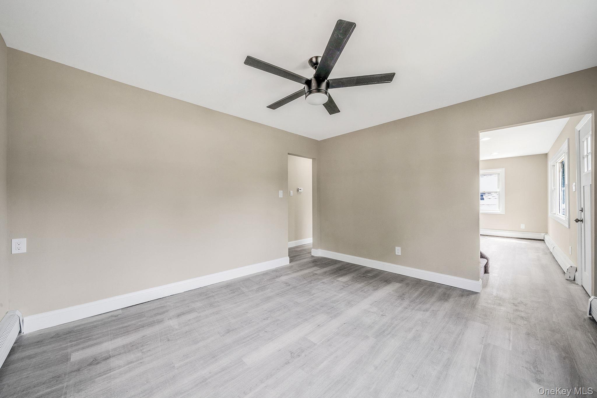 286 Old Country Road, Deer Park, NY 11729