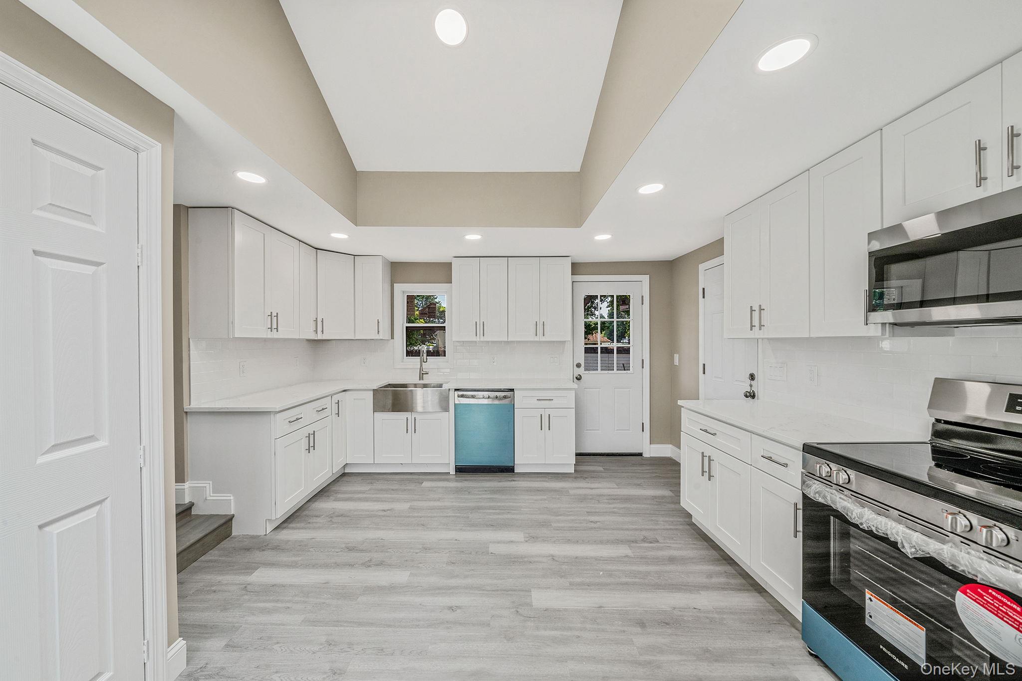 286 Old Country Road, Deer Park, NY 11729