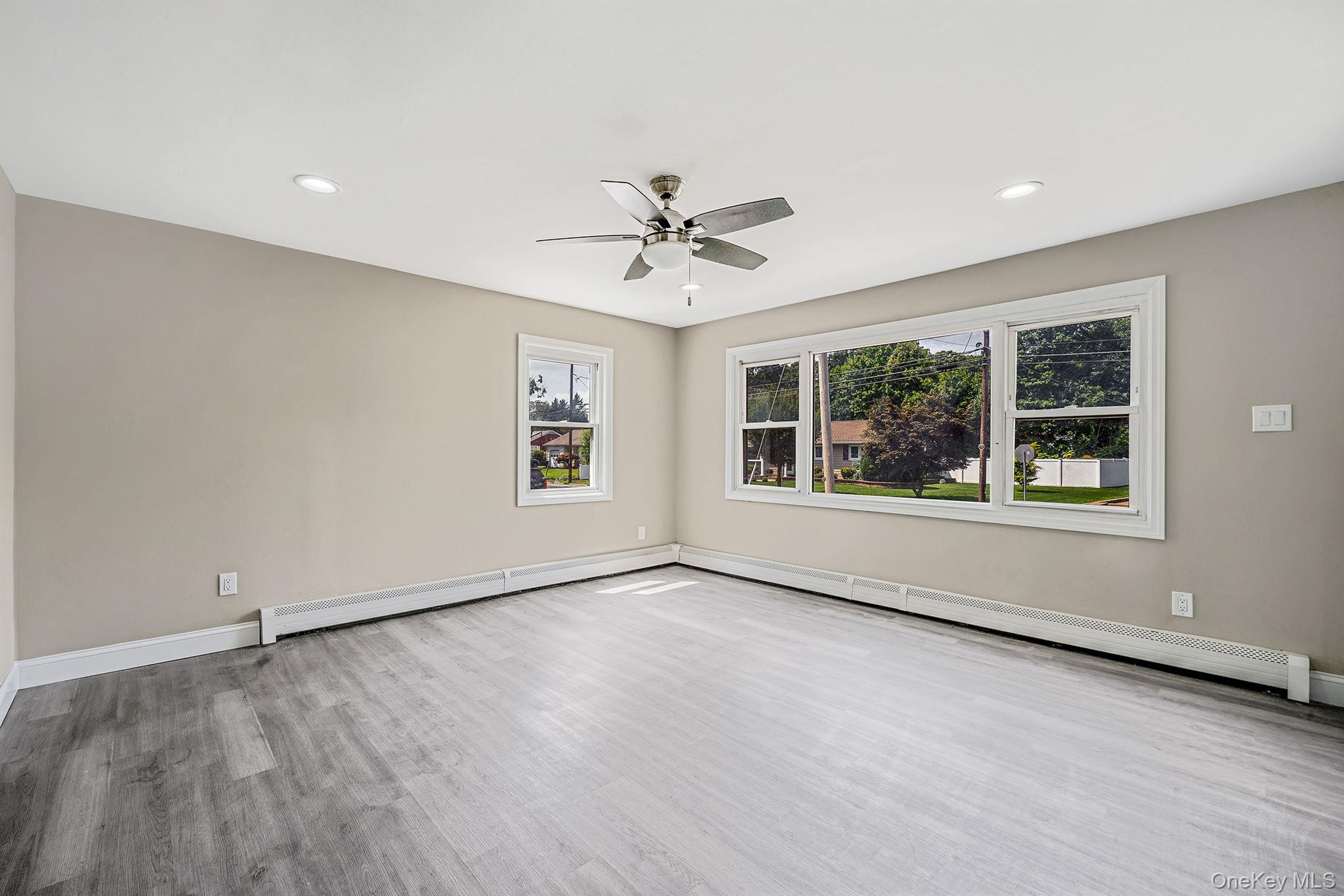 286 Old Country Road, Deer Park, NY 11729