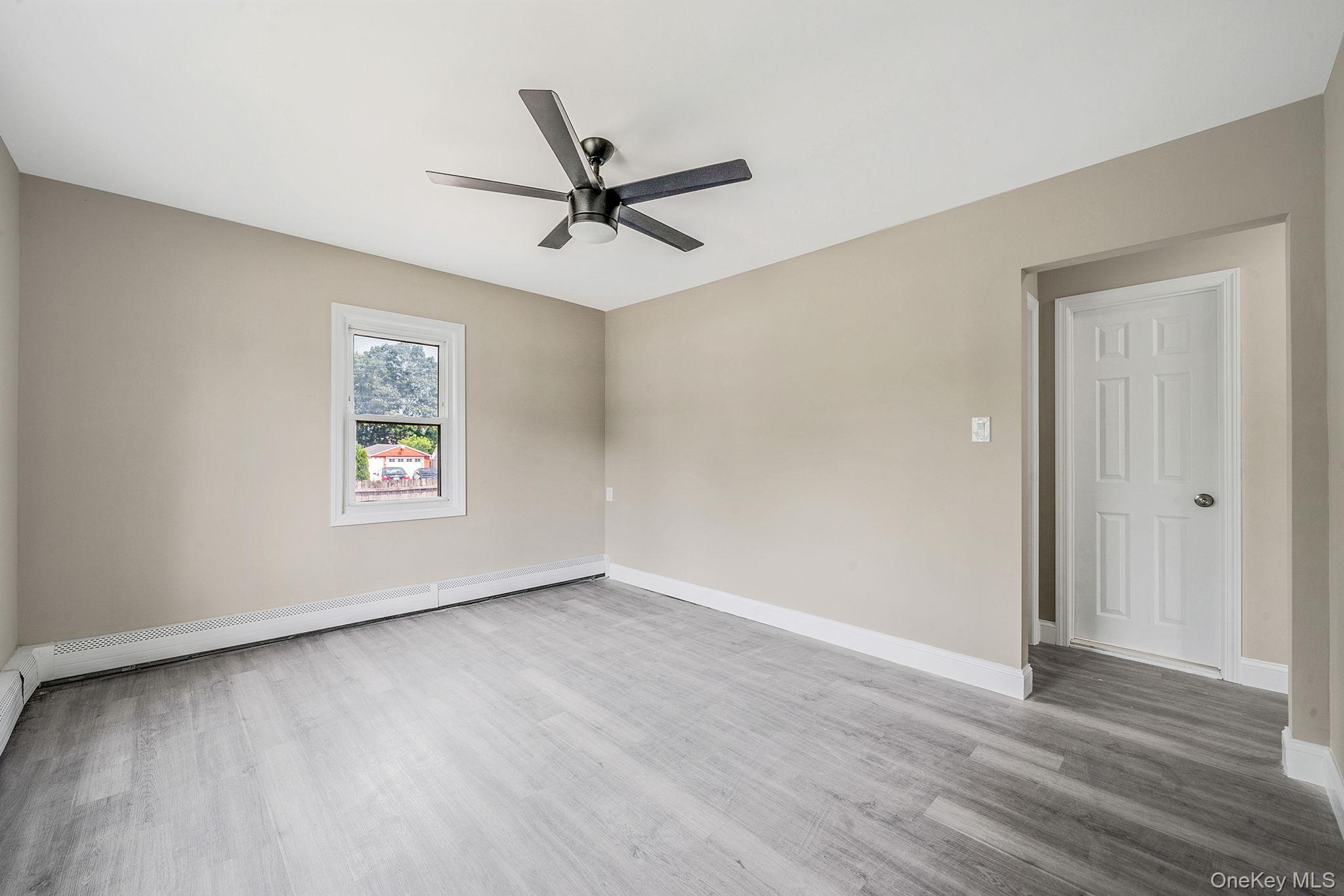 286 Old Country Road, Deer Park, NY 11729