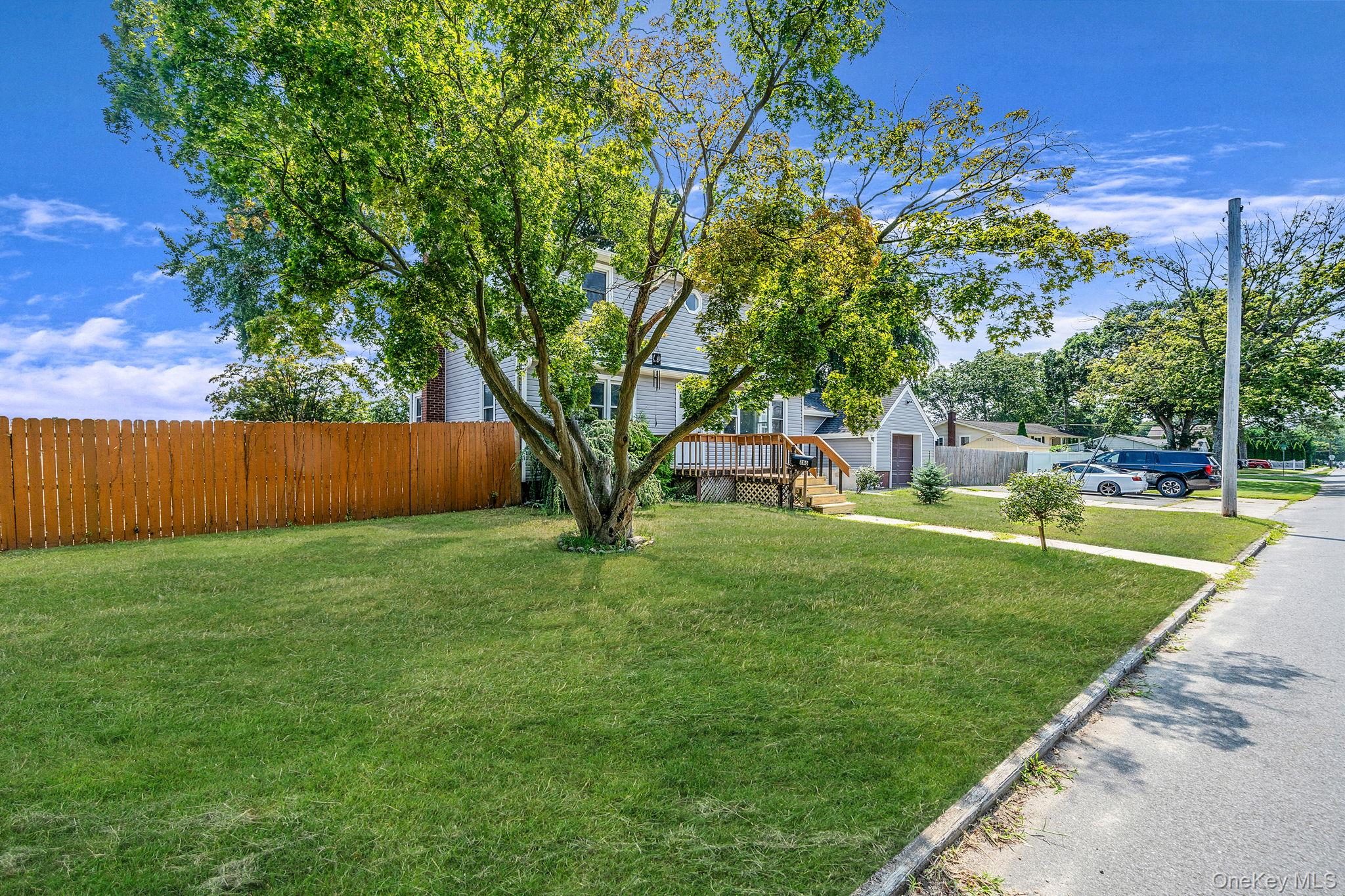 286 Old Country Road, Deer Park, NY 11729