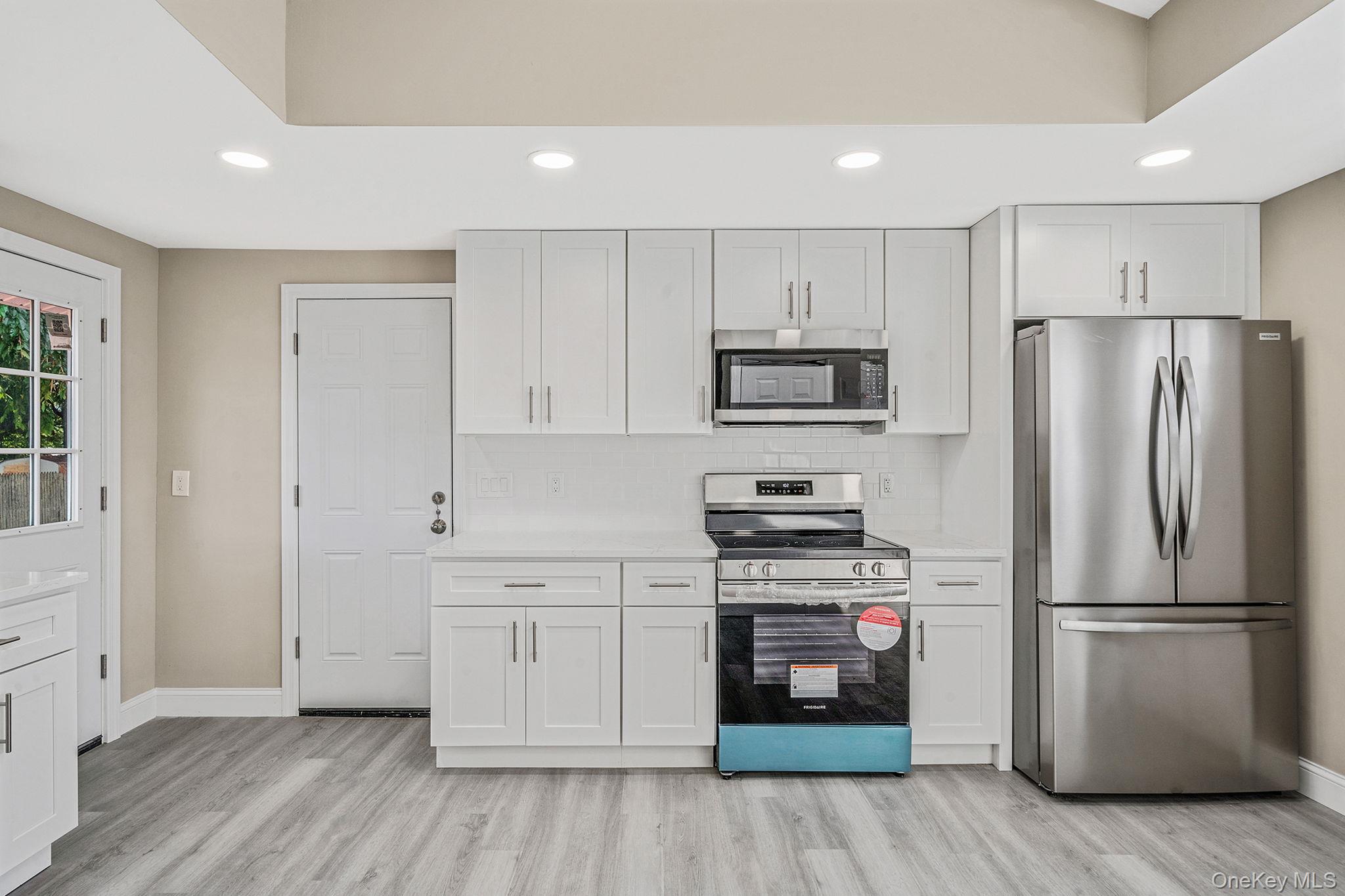 286 Old Country Road, Deer Park, NY 11729