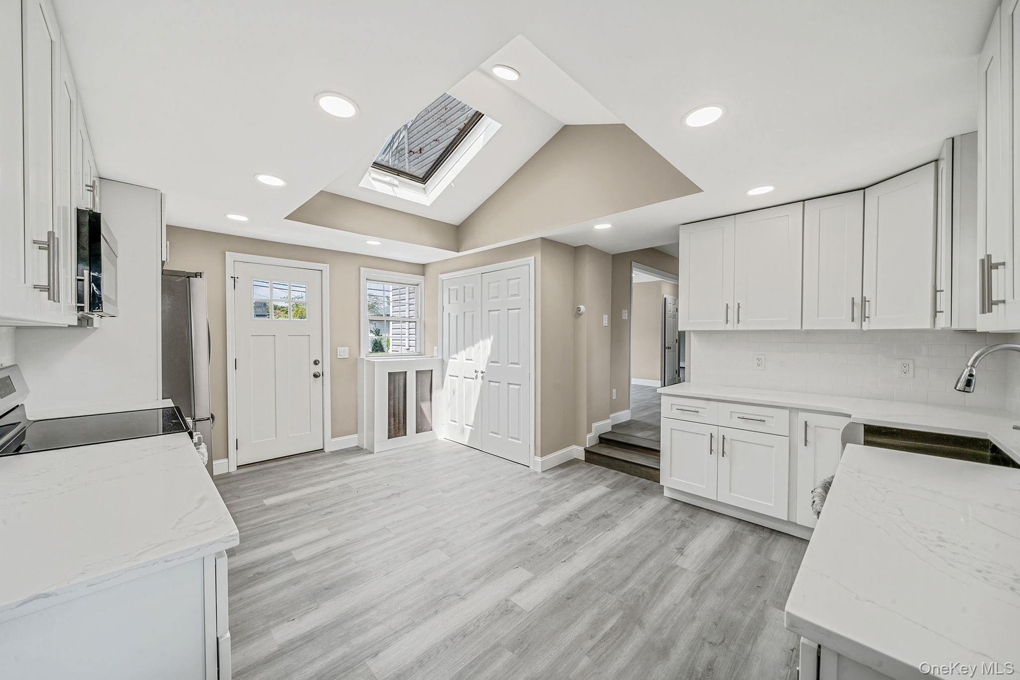 286 Old Country Road, Deer Park, NY 11729