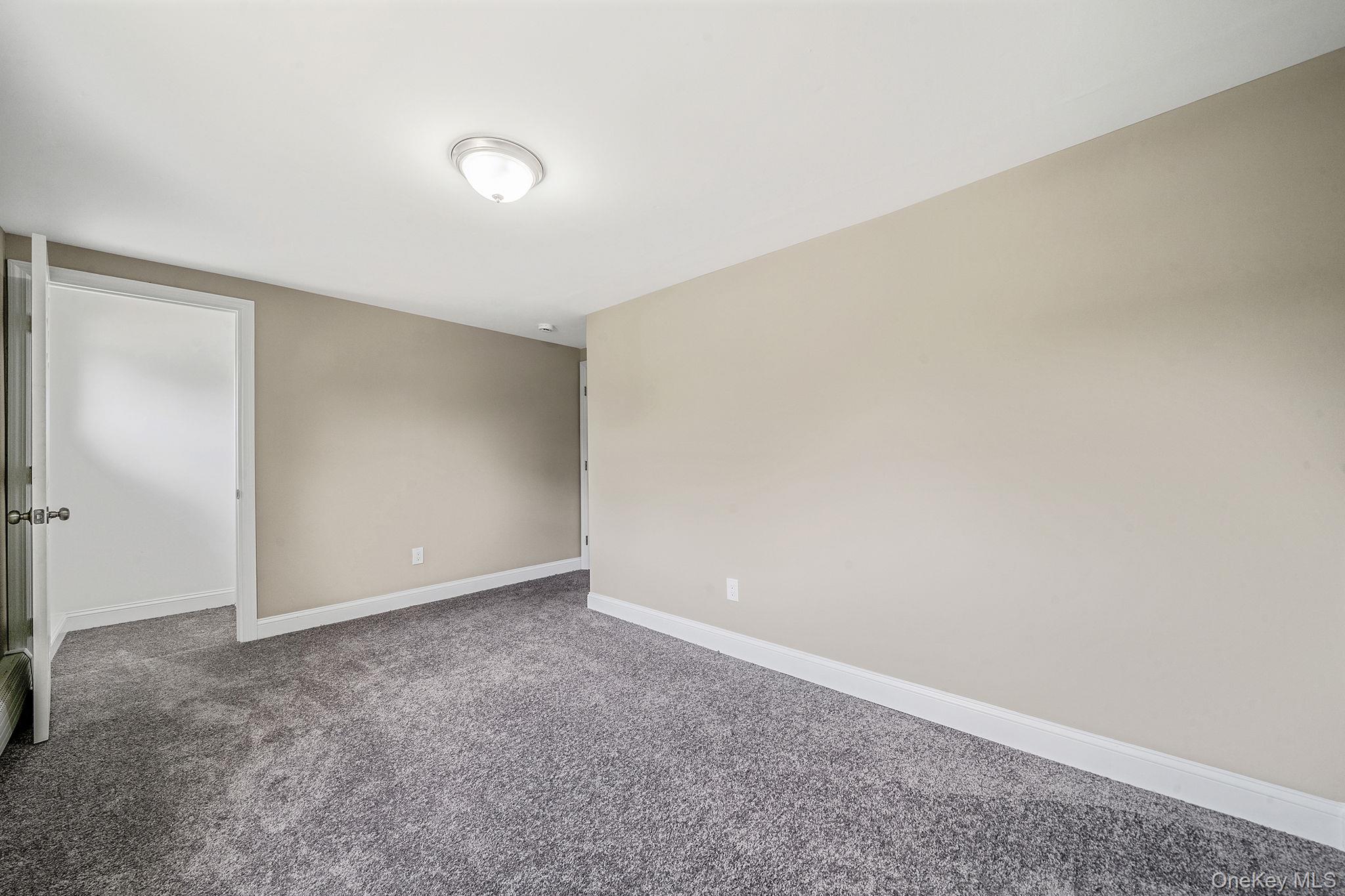 286 Old Country Road, Deer Park, NY 11729