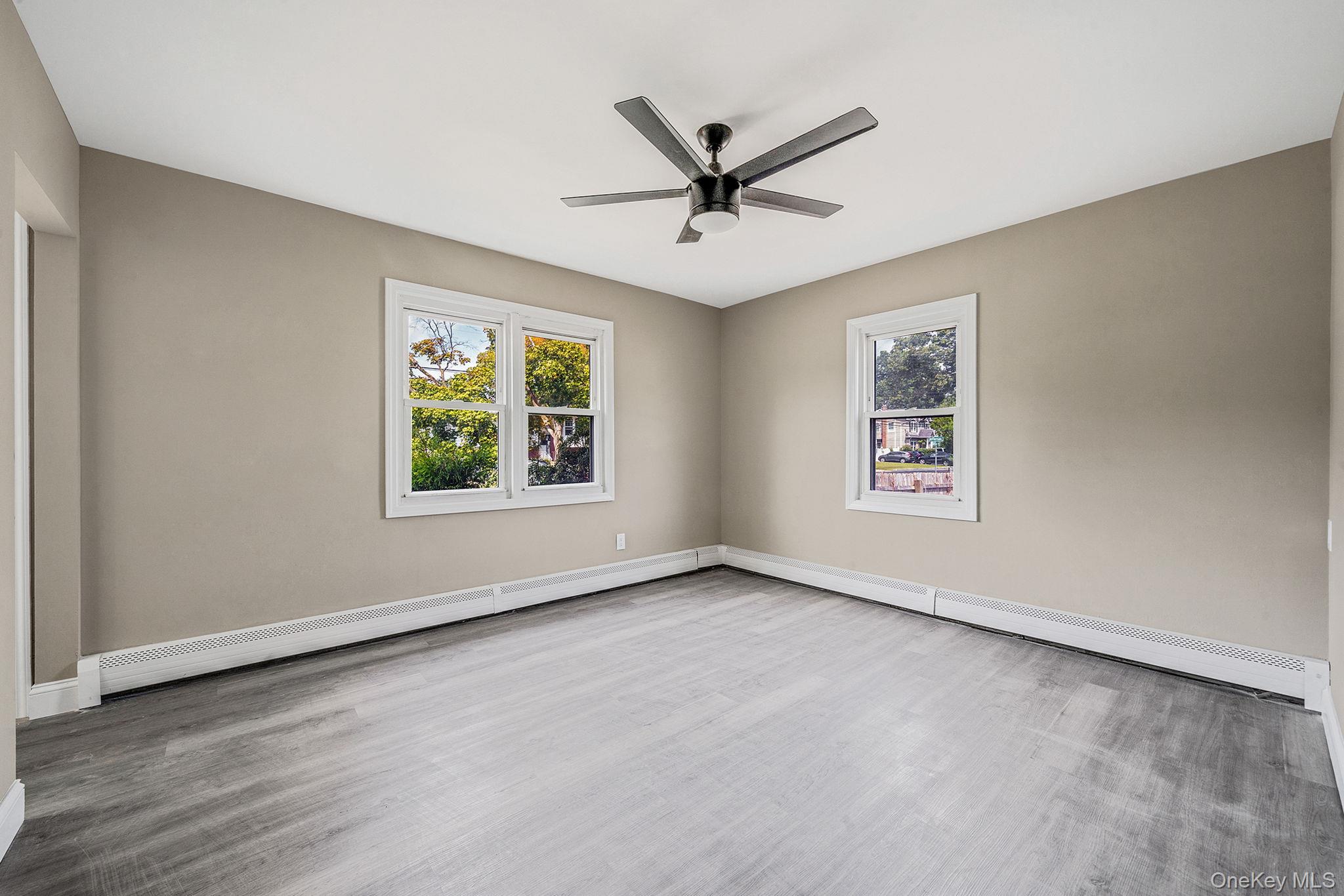 286 Old Country Road, Deer Park, NY 11729