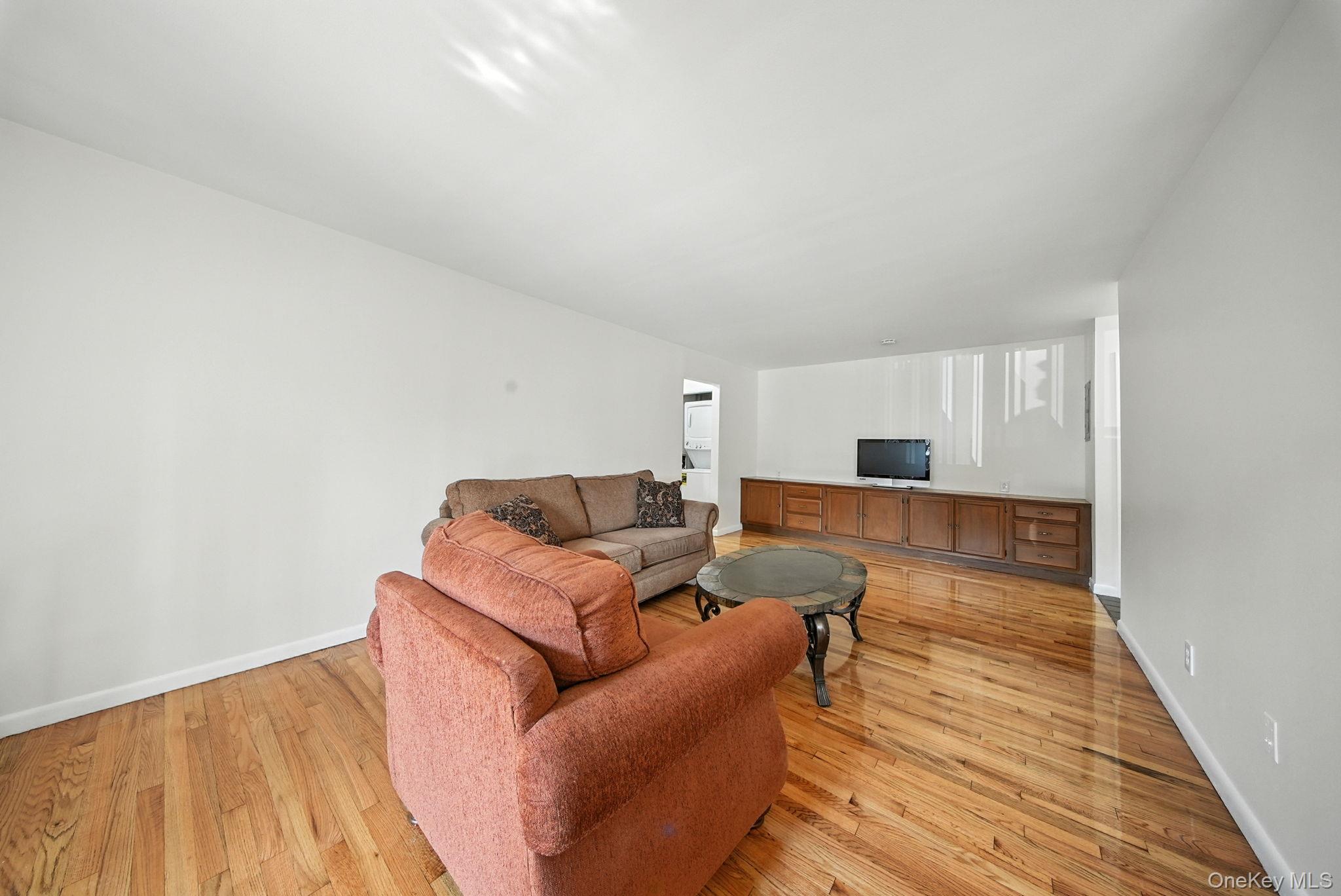 89 Sycamore Drive, Middletown, NY 10940