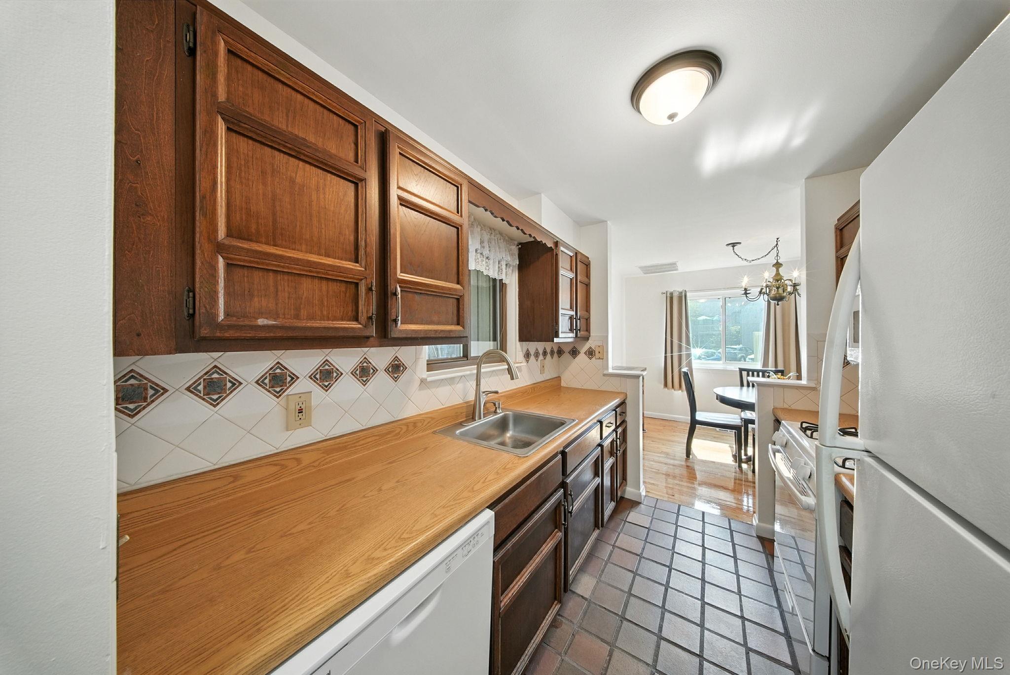 89 Sycamore Drive, Middletown, NY 10940