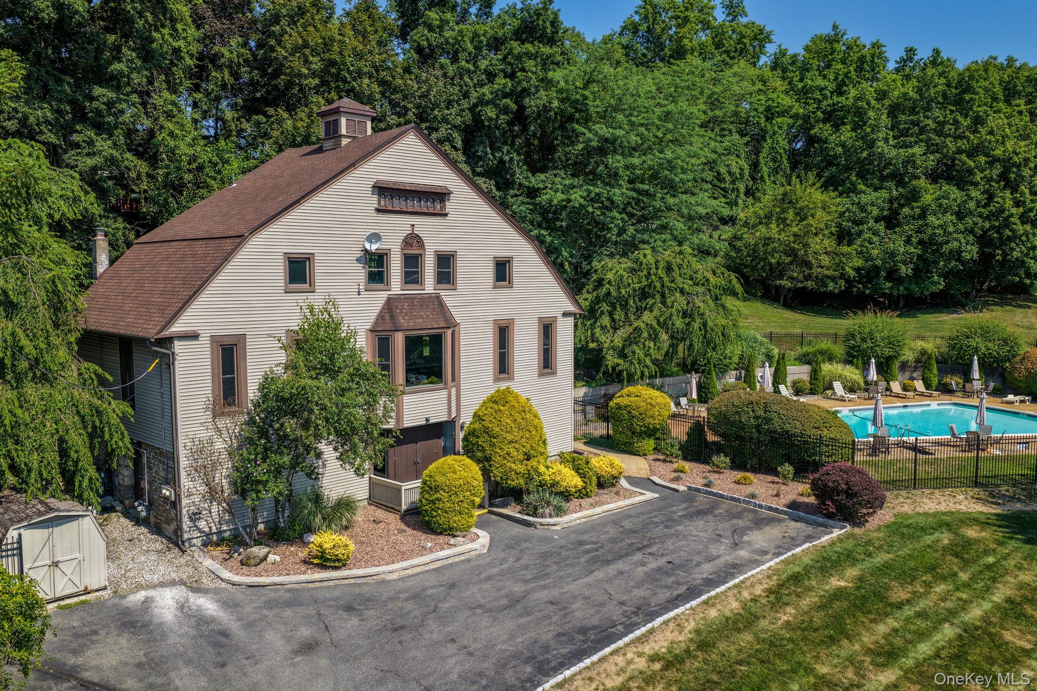 89 Sycamore Drive, Middletown, NY 10940