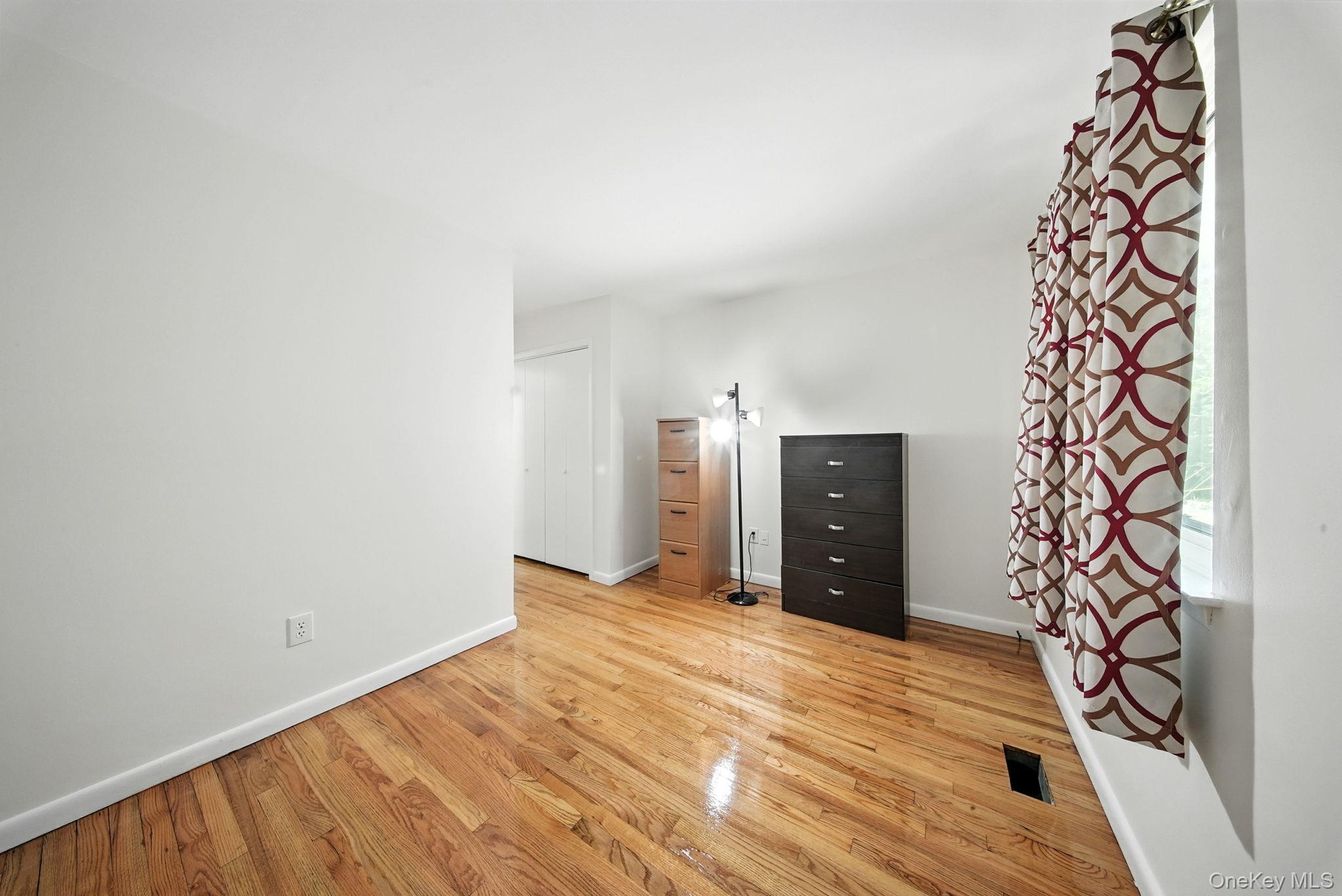 89 Sycamore Drive, Middletown, NY 10940