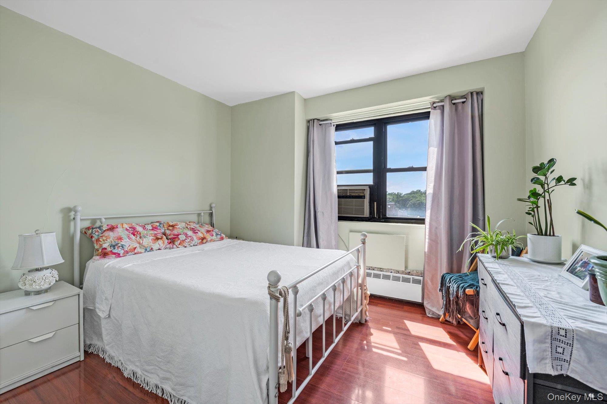 83-60 118th Street # 12F, Kew Gardens, NY 11415