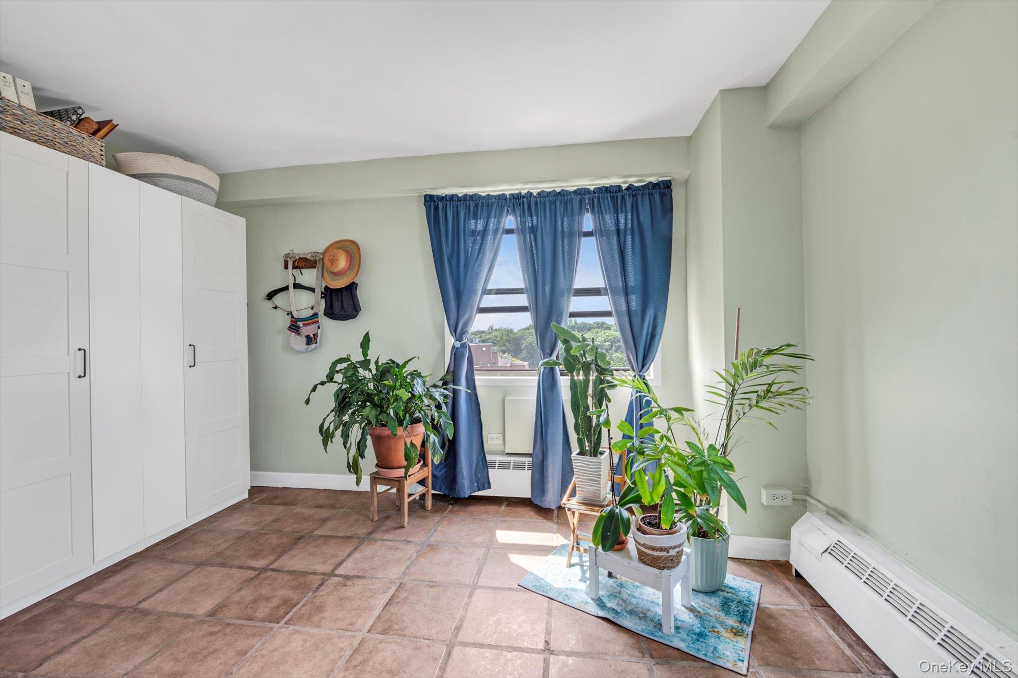 83-60 118th Street # 12F, Kew Gardens, NY 11415