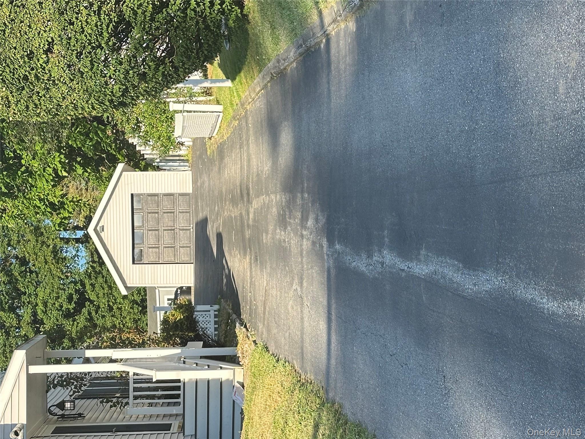 18 Peckham Road, Poughkeepsie, NY 12603