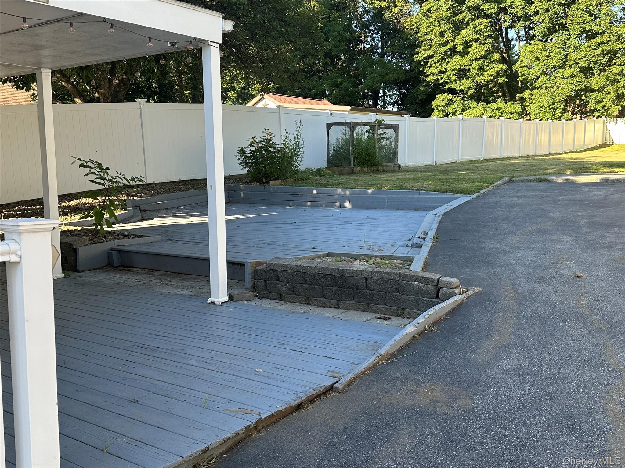 18 Peckham Road, Poughkeepsie, NY 12603