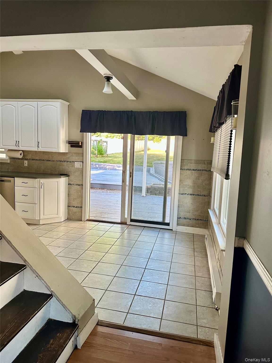 18 Peckham Road, Poughkeepsie, NY 12603