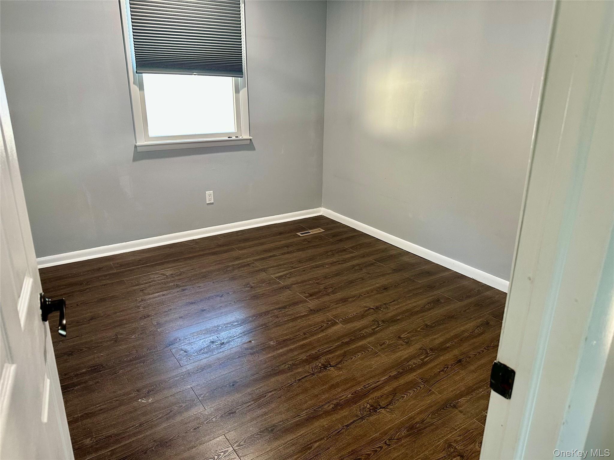 18 Peckham Road, Poughkeepsie, NY 12603