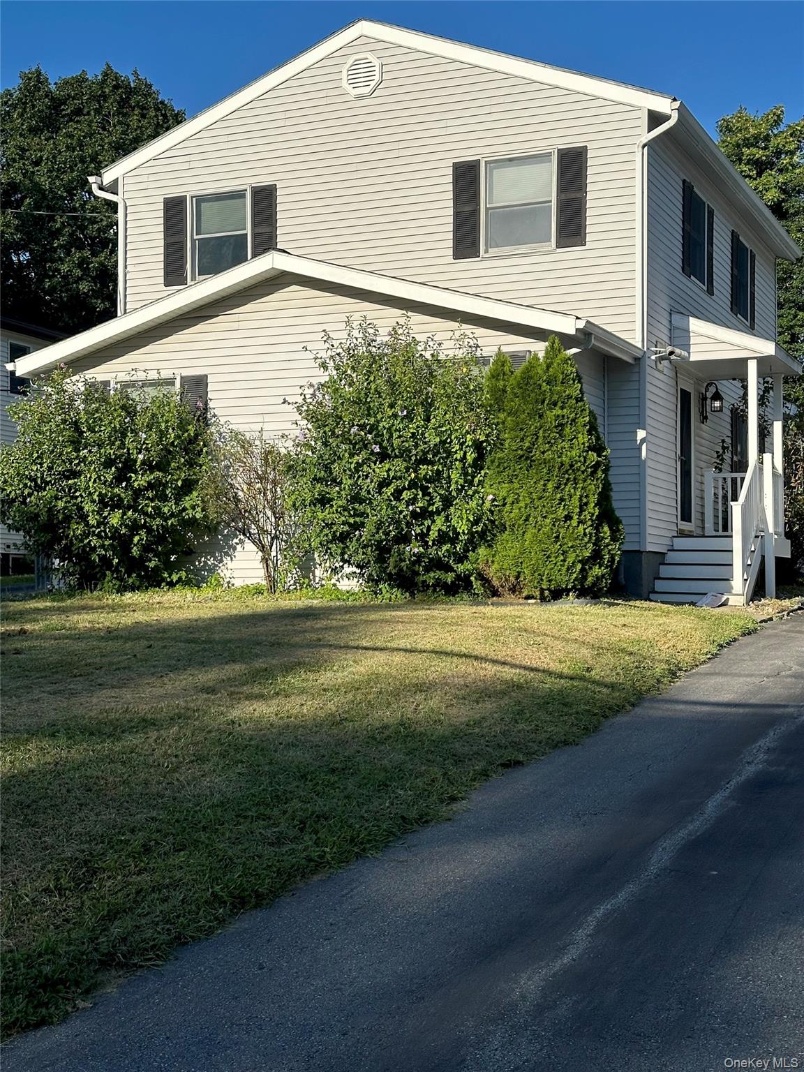 18 Peckham Road, Poughkeepsie, NY 12603