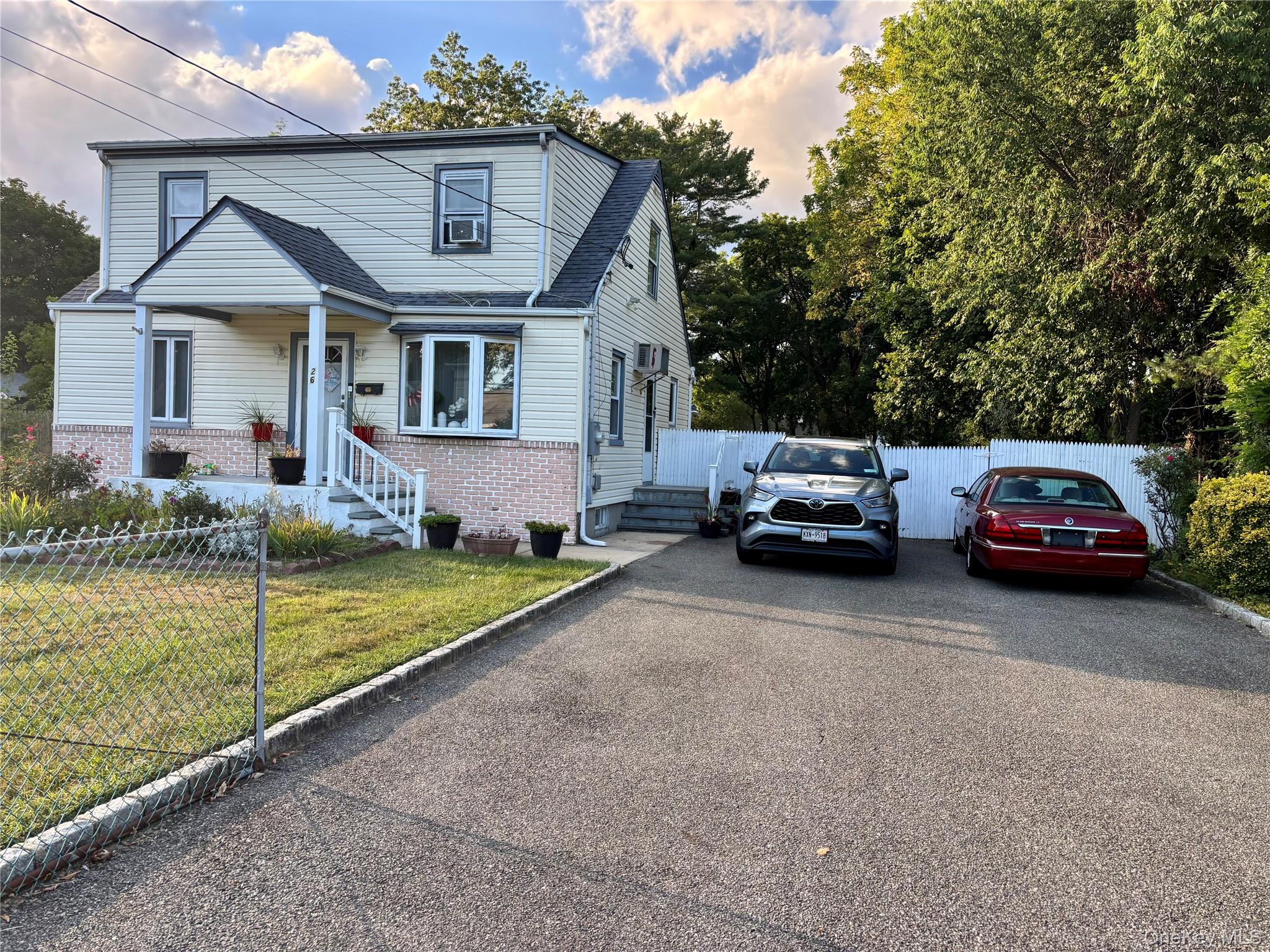 26 E 12th Street, Huntington Station, NY 11746