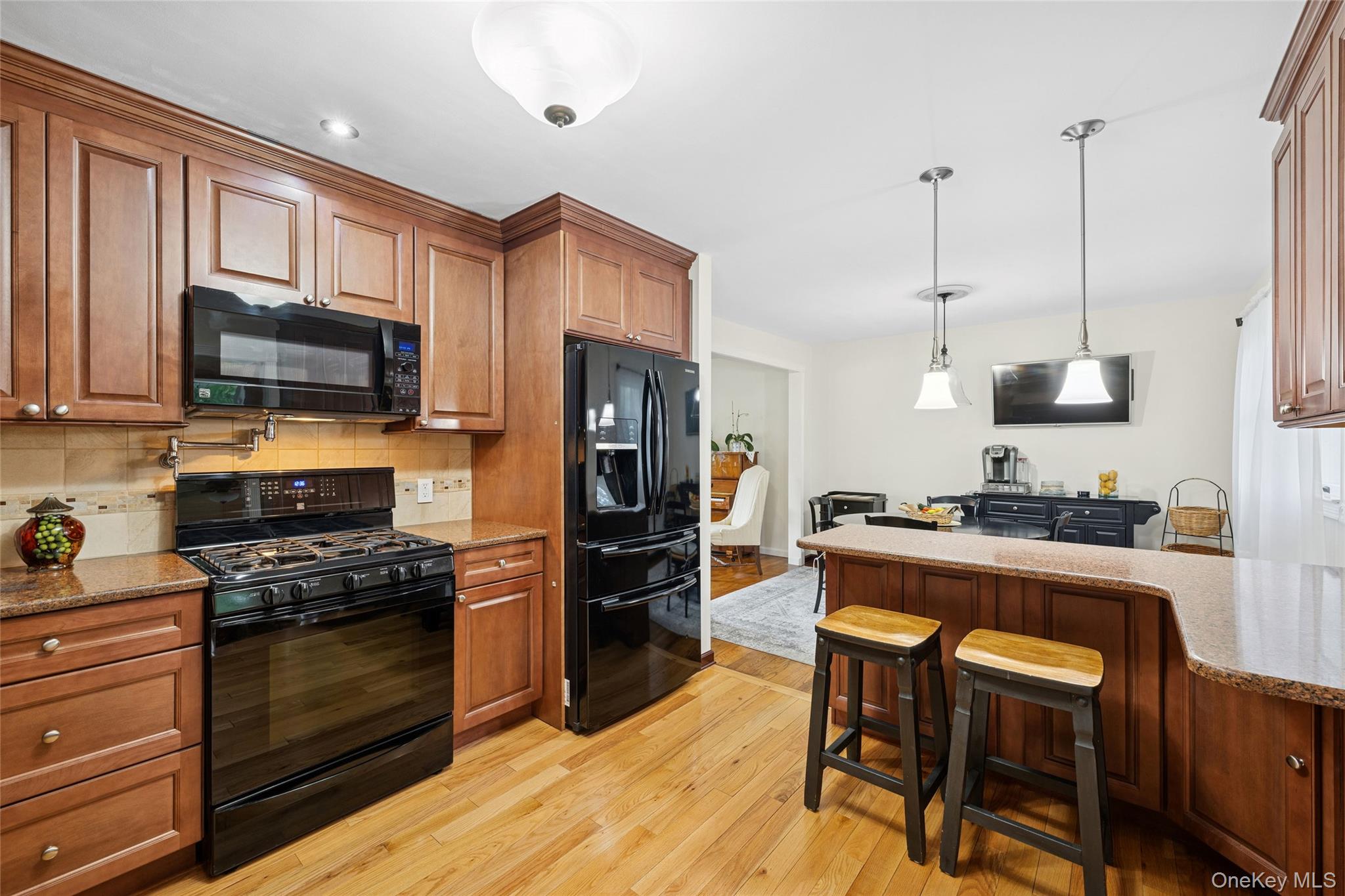 34 MOREWOOD DRIVE, Smithtown, NY 11787