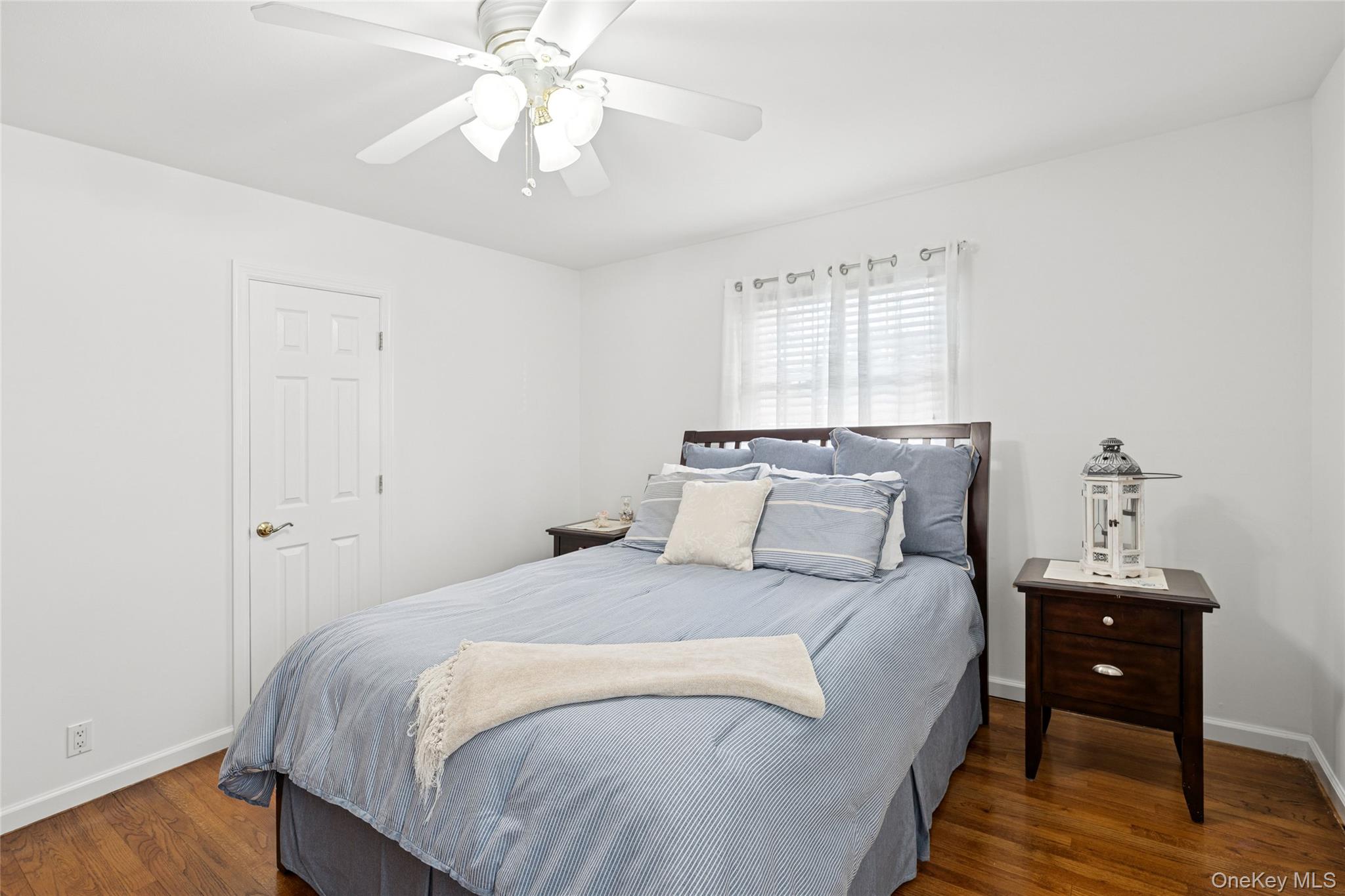 34 MOREWOOD DRIVE, Smithtown, NY 11787