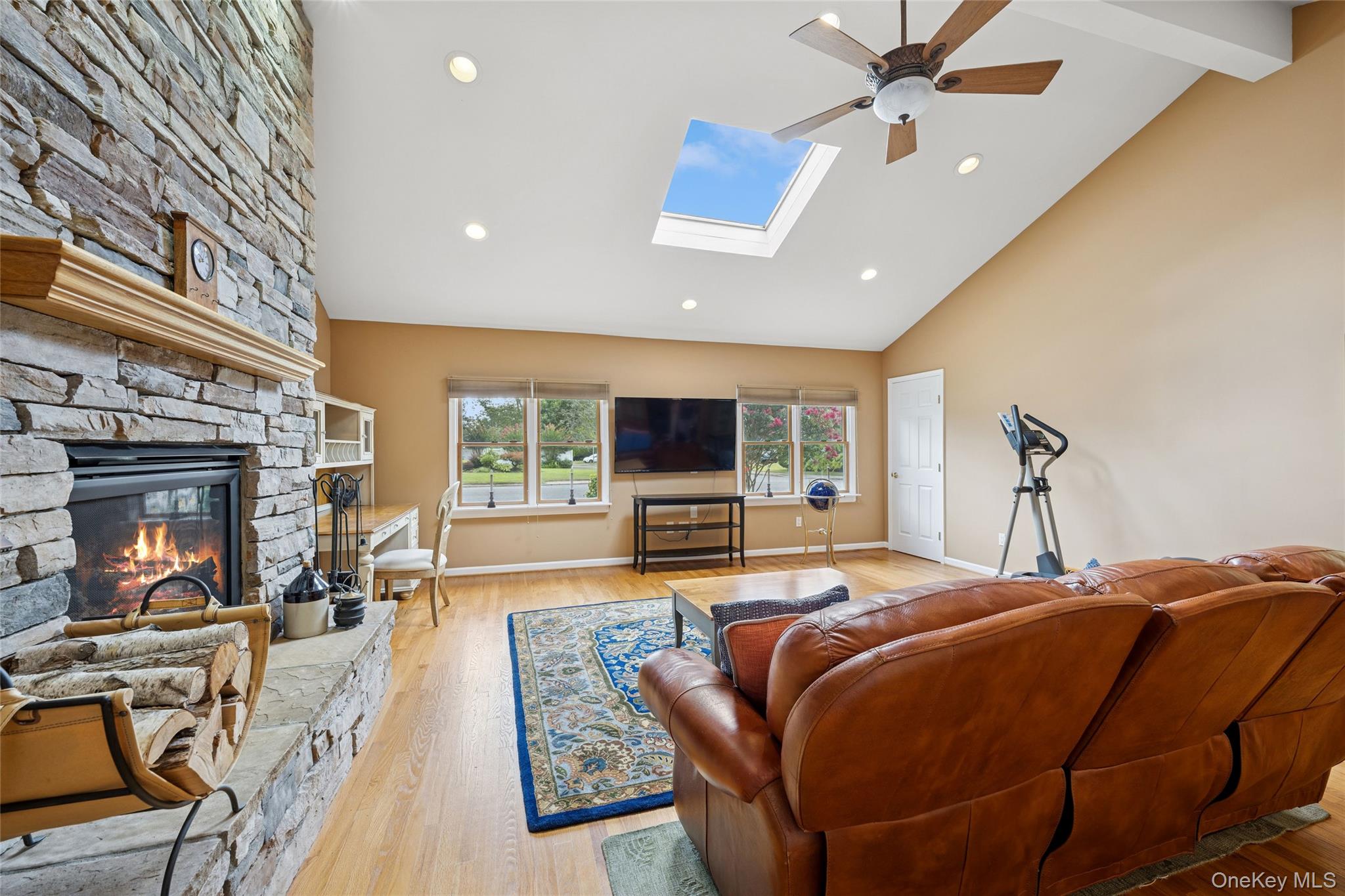 34 MOREWOOD DRIVE, Smithtown, NY 11787