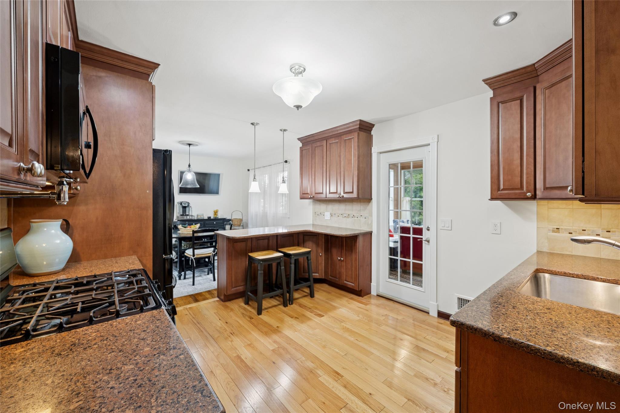 34 MOREWOOD DRIVE, Smithtown, NY 11787