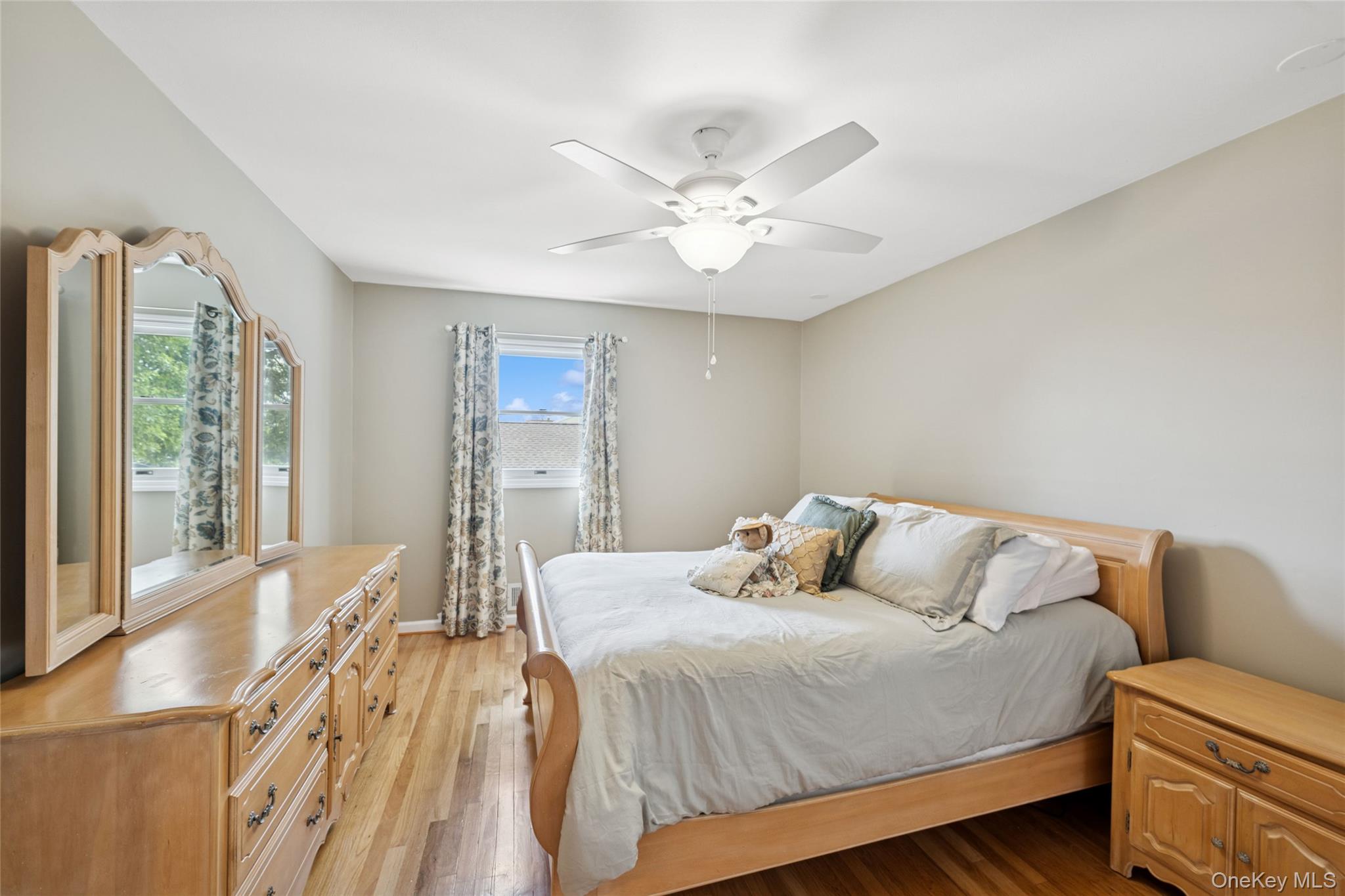 34 MOREWOOD DRIVE, Smithtown, NY 11787