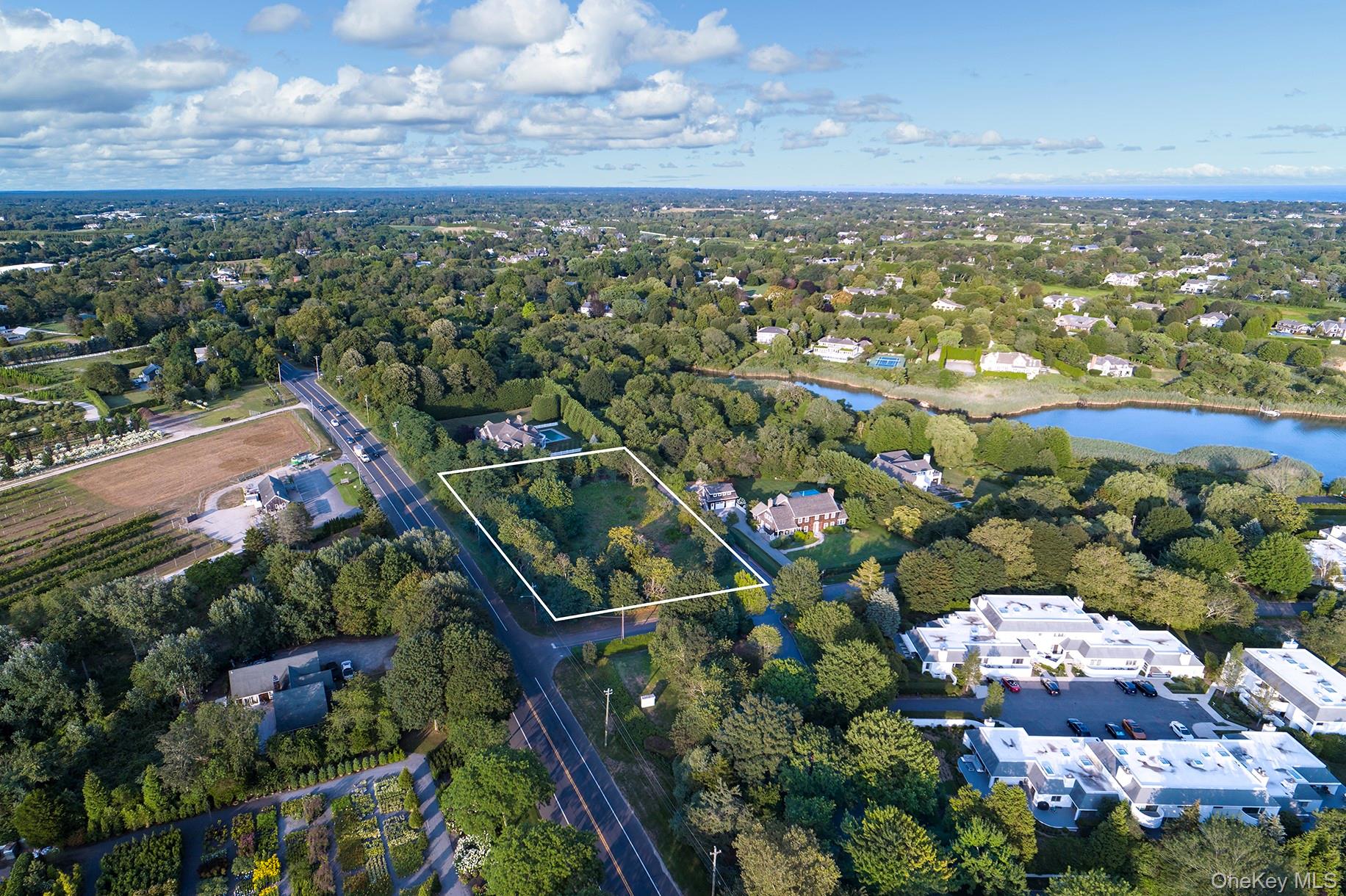 11 Bay Avenue, Water Mill, NY 11976