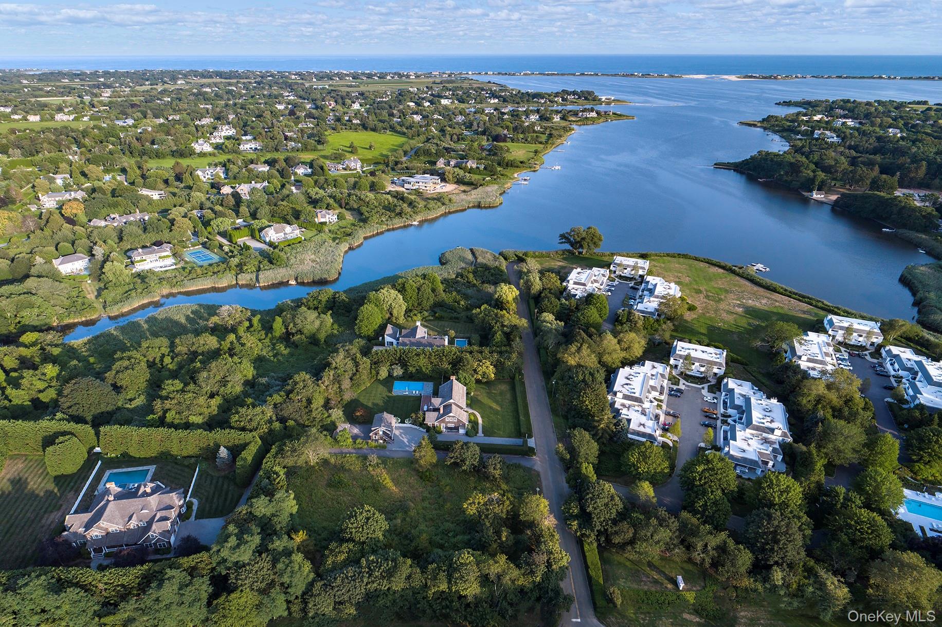 11 Bay Avenue, Water Mill, NY 11976