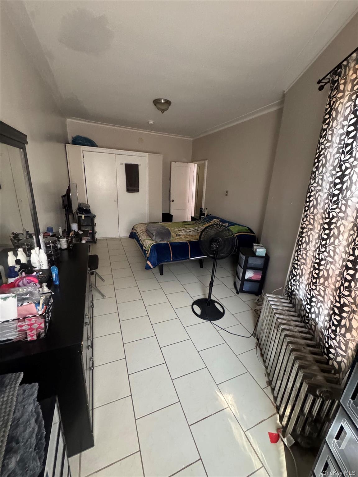 7520 64th Place, Glendale, NY 11385