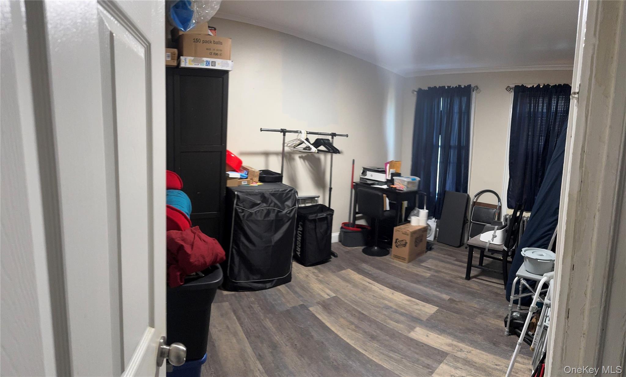 7520 64th Place, Glendale, NY 11385