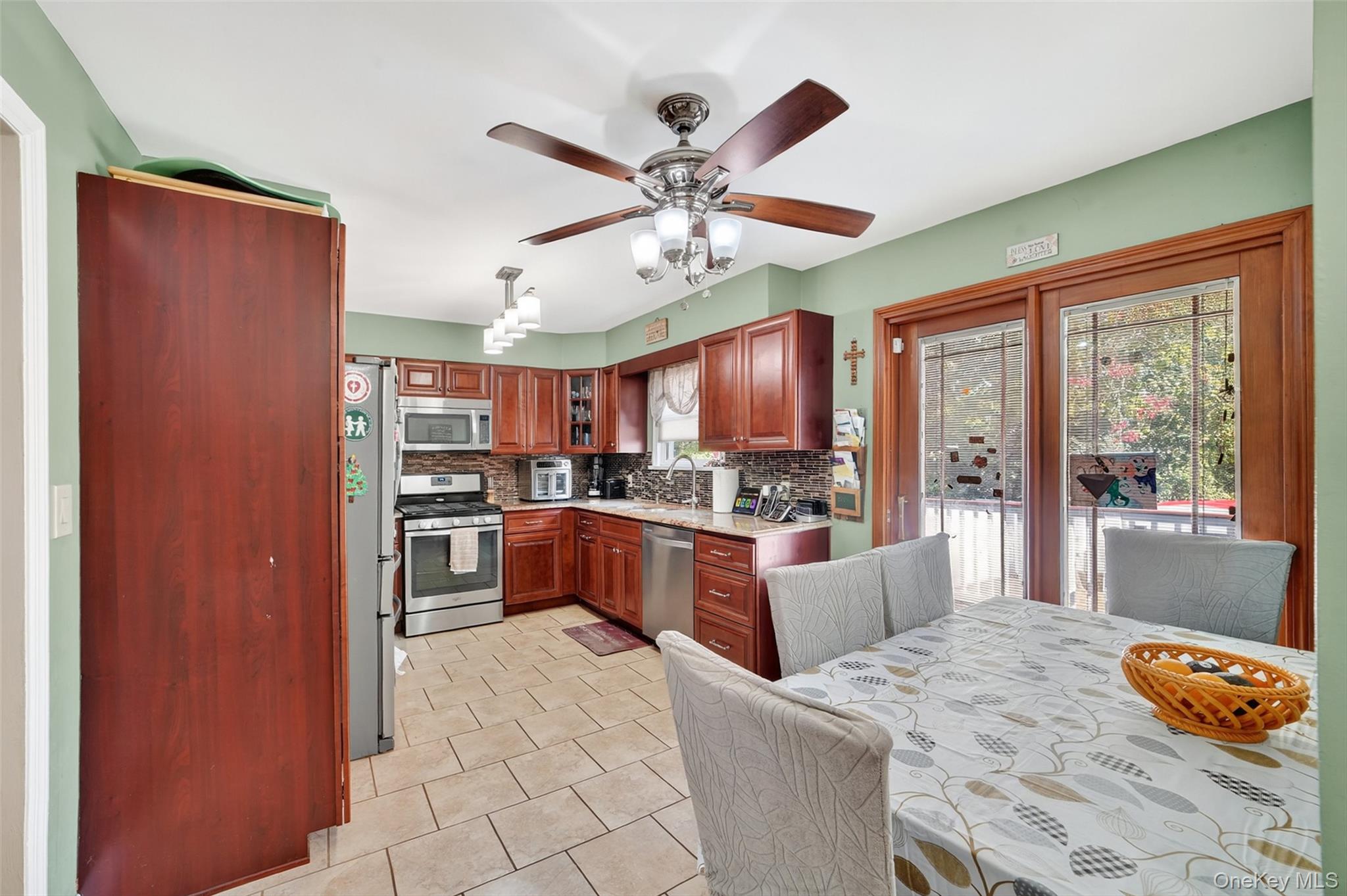 349 Hawthorne Terrace, Mount Vernon, NY 10552