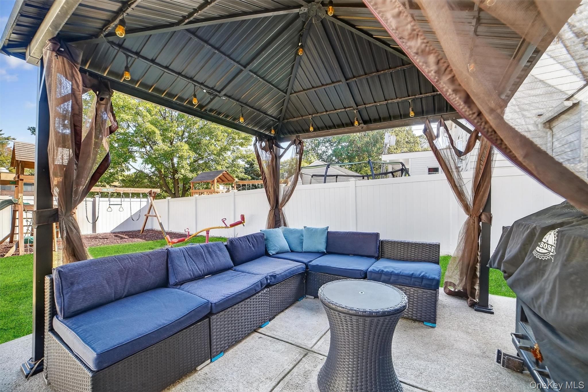 349 Hawthorne Terrace, Mount Vernon, NY 10552