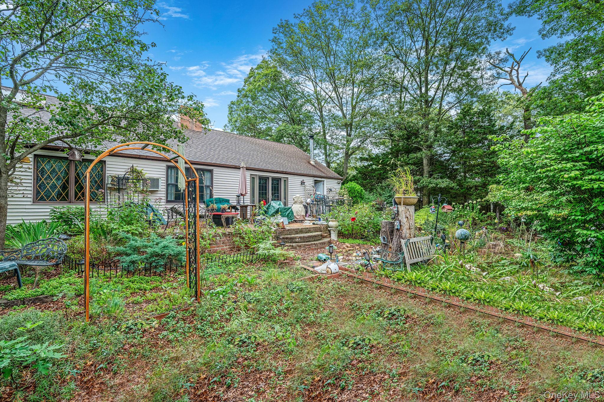 68 Lakeside Drive, Farmingville, NY 11738