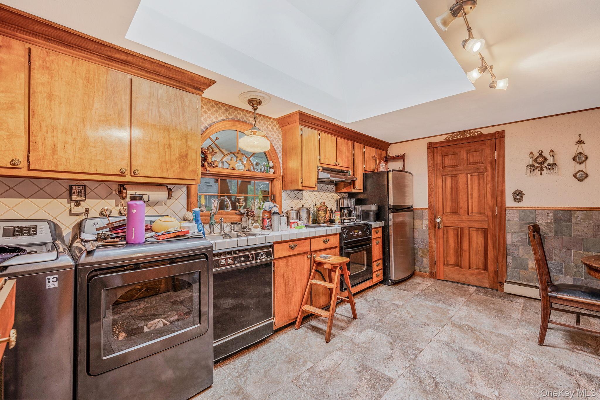 68 Lakeside Drive, Farmingville, NY 11738