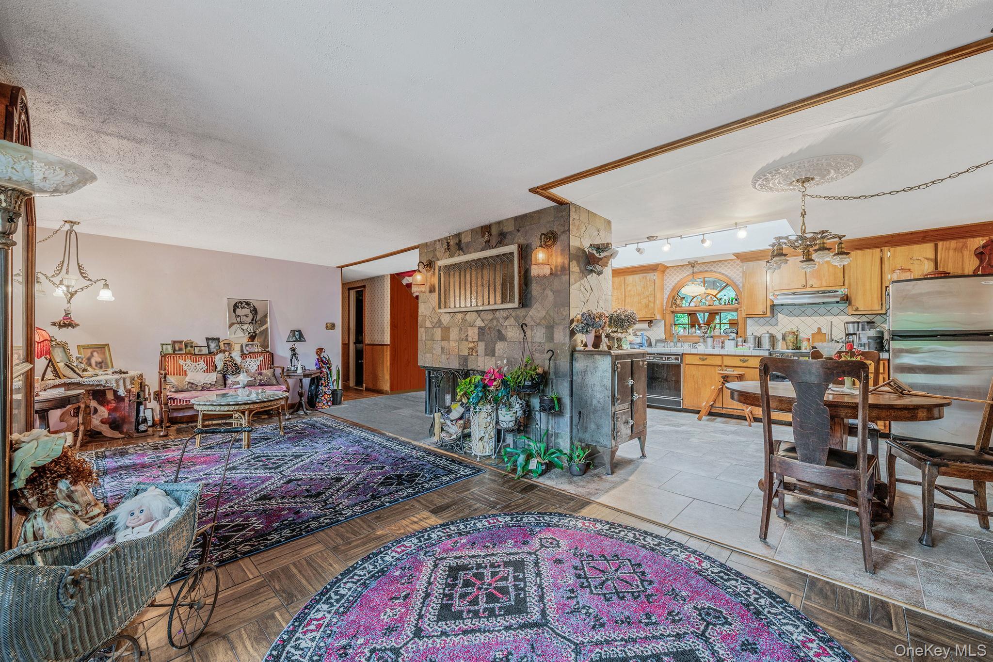 68 Lakeside Drive, Farmingville, NY 11738