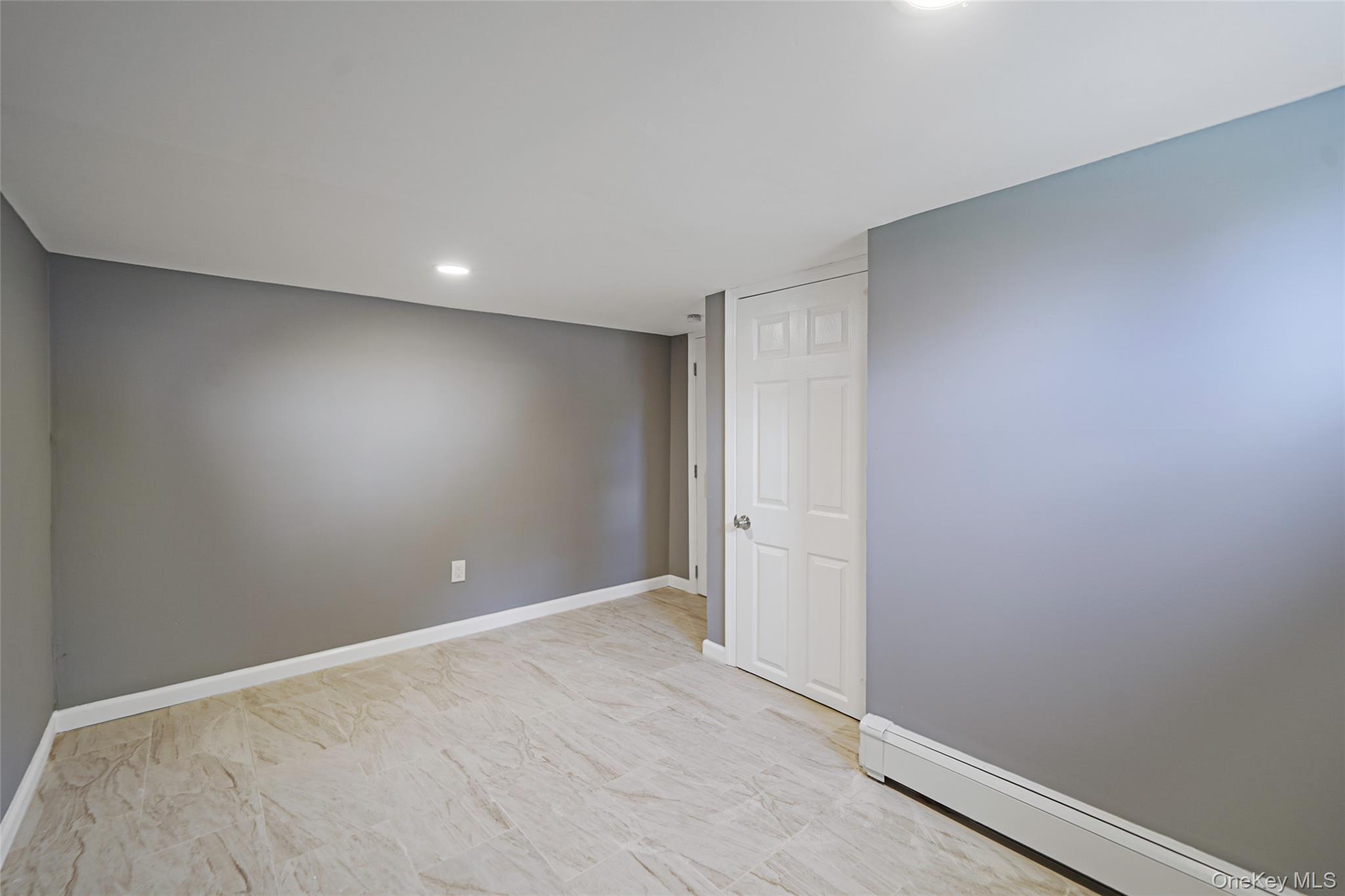 18 Jefferson Avenue, Brentwood, NY 11717