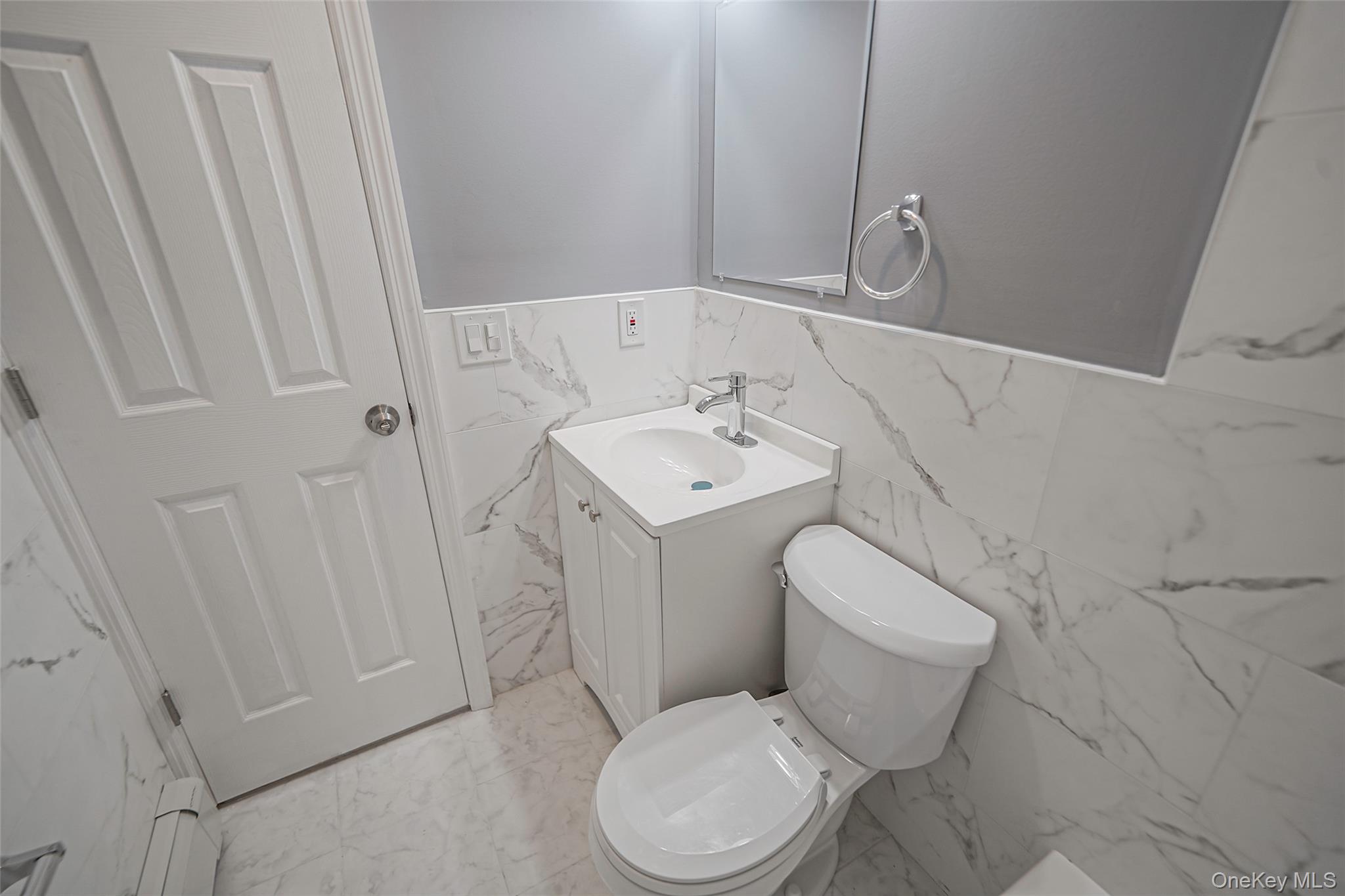 18 Jefferson Avenue, Brentwood, NY 11717