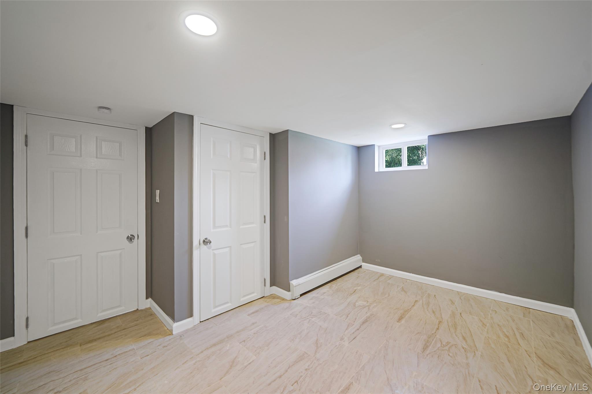 18 Jefferson Avenue, Brentwood, NY 11717