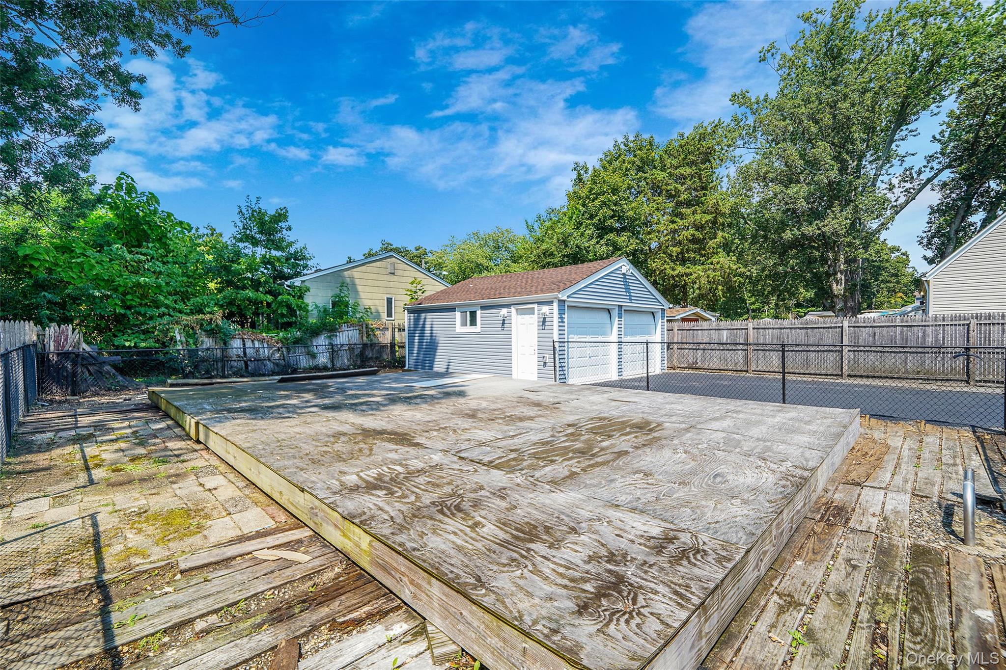 18 Jefferson Avenue, Brentwood, NY 11717