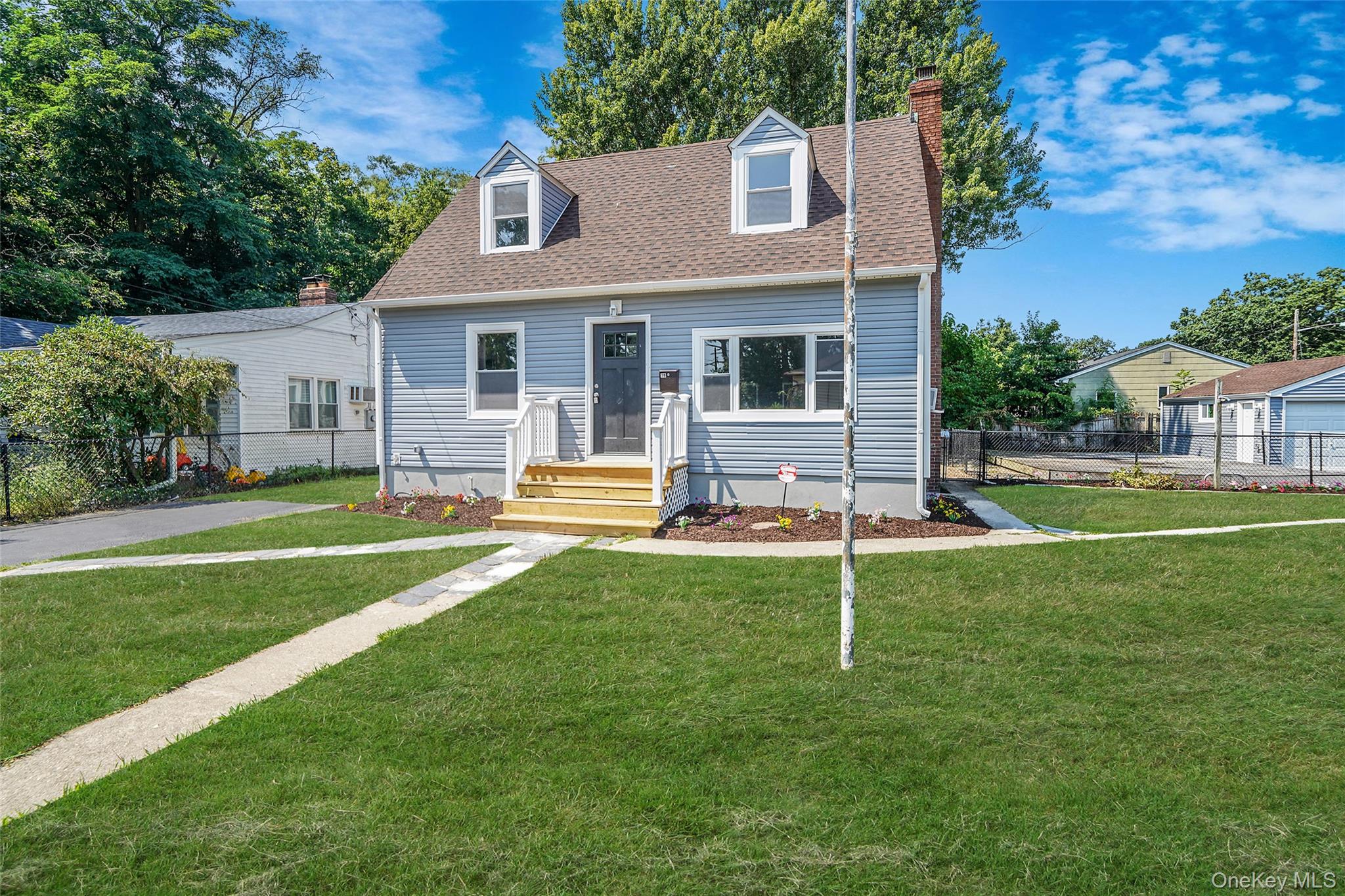 18 Jefferson Avenue, Brentwood, NY 11717