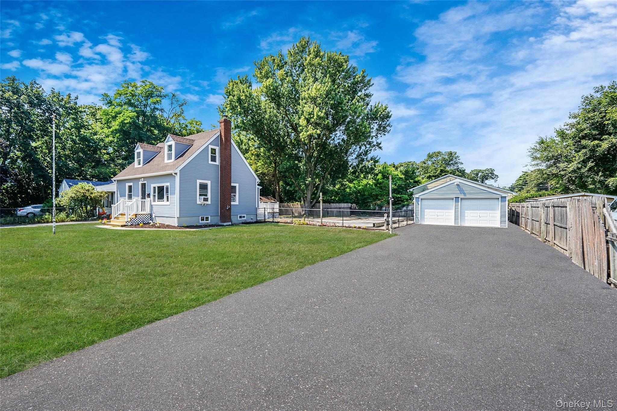 18 Jefferson Avenue, Brentwood, NY 11717