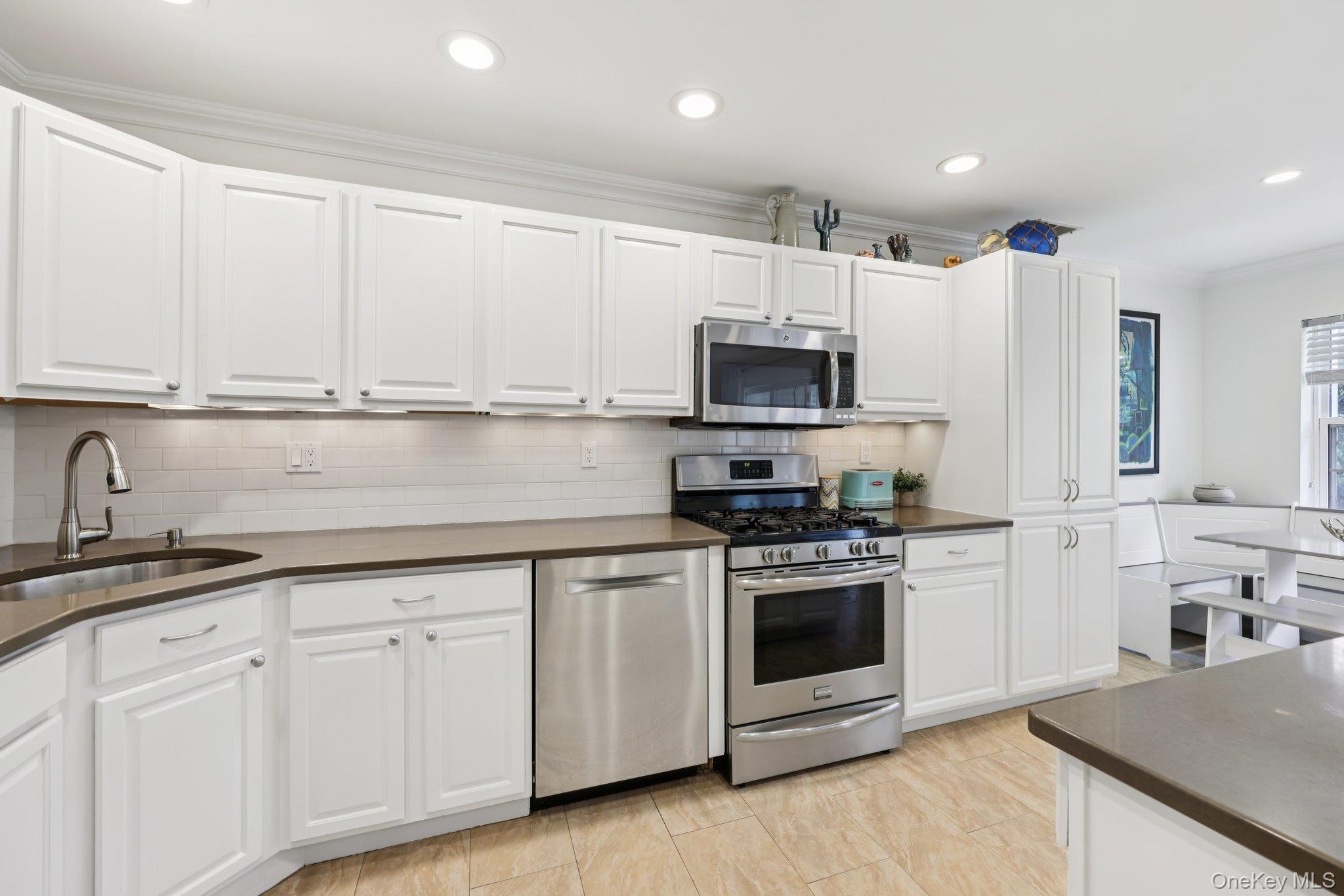 27 Crystal Hill Drive # 27, Pomona, NY 10970