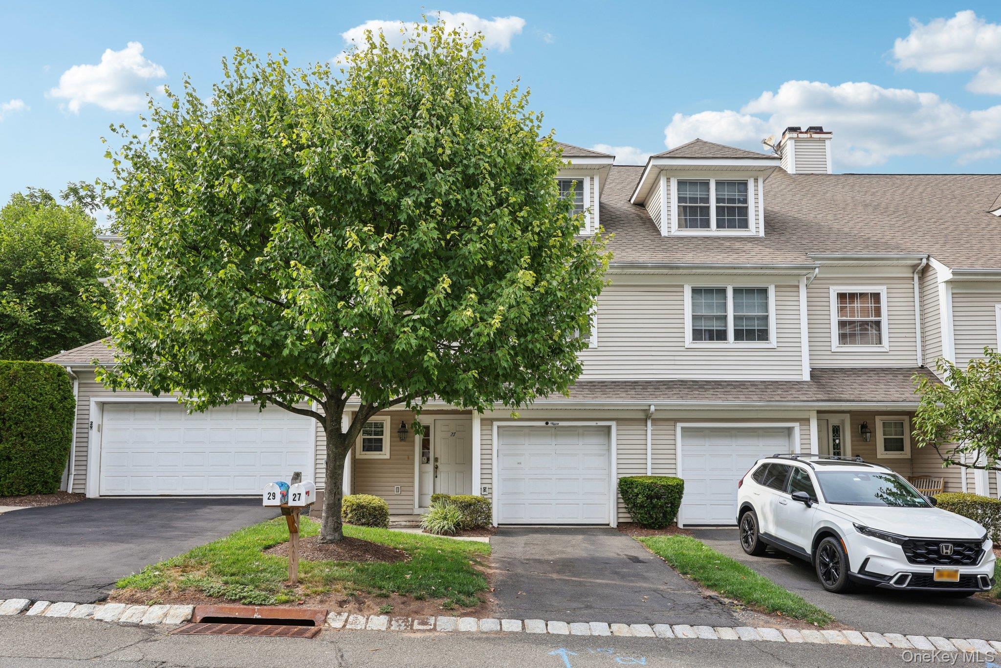 27 Crystal Hill Drive # 27, Pomona, NY 10970