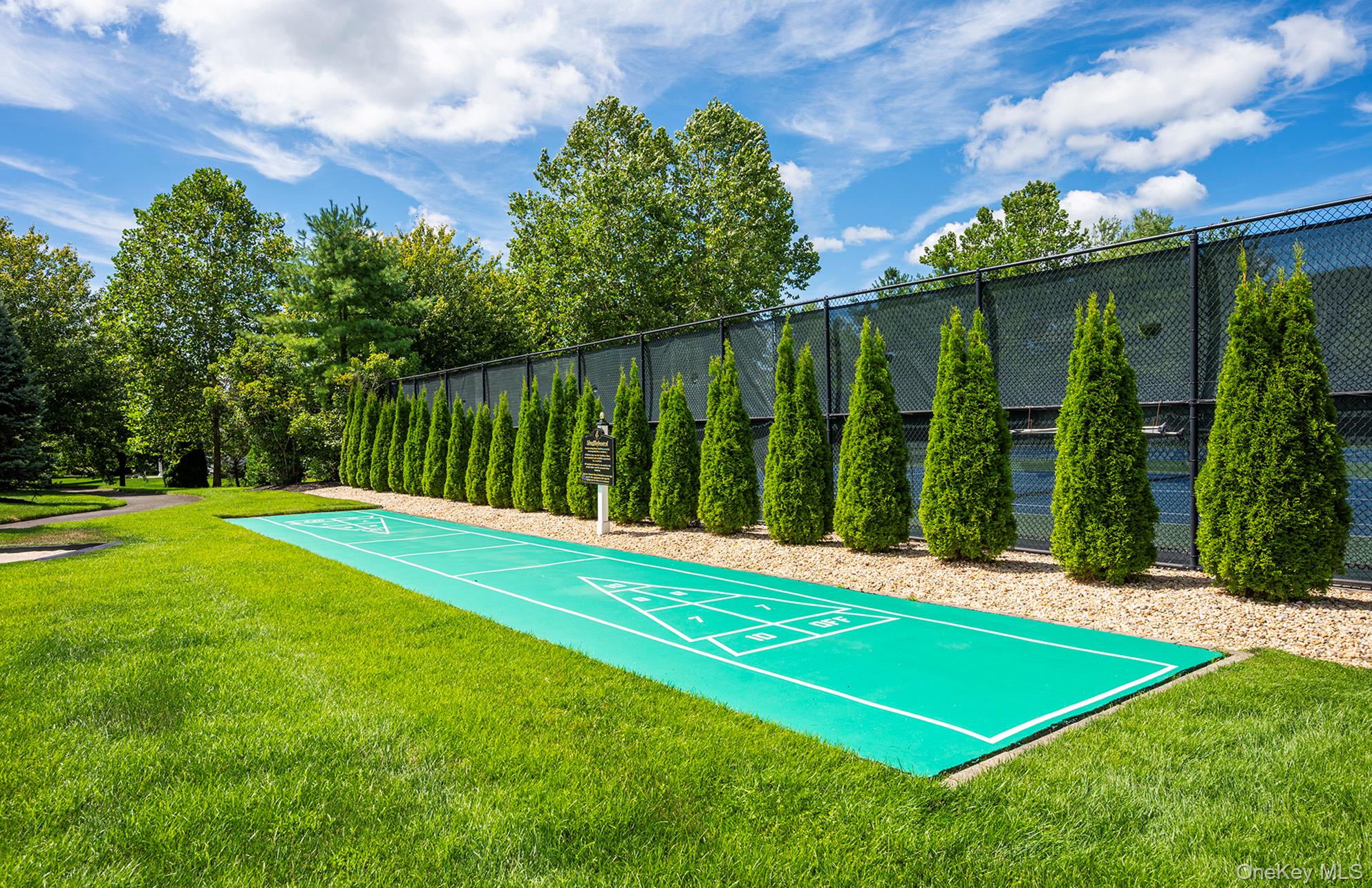 43 Applause Drive, Eastport, NY 11941