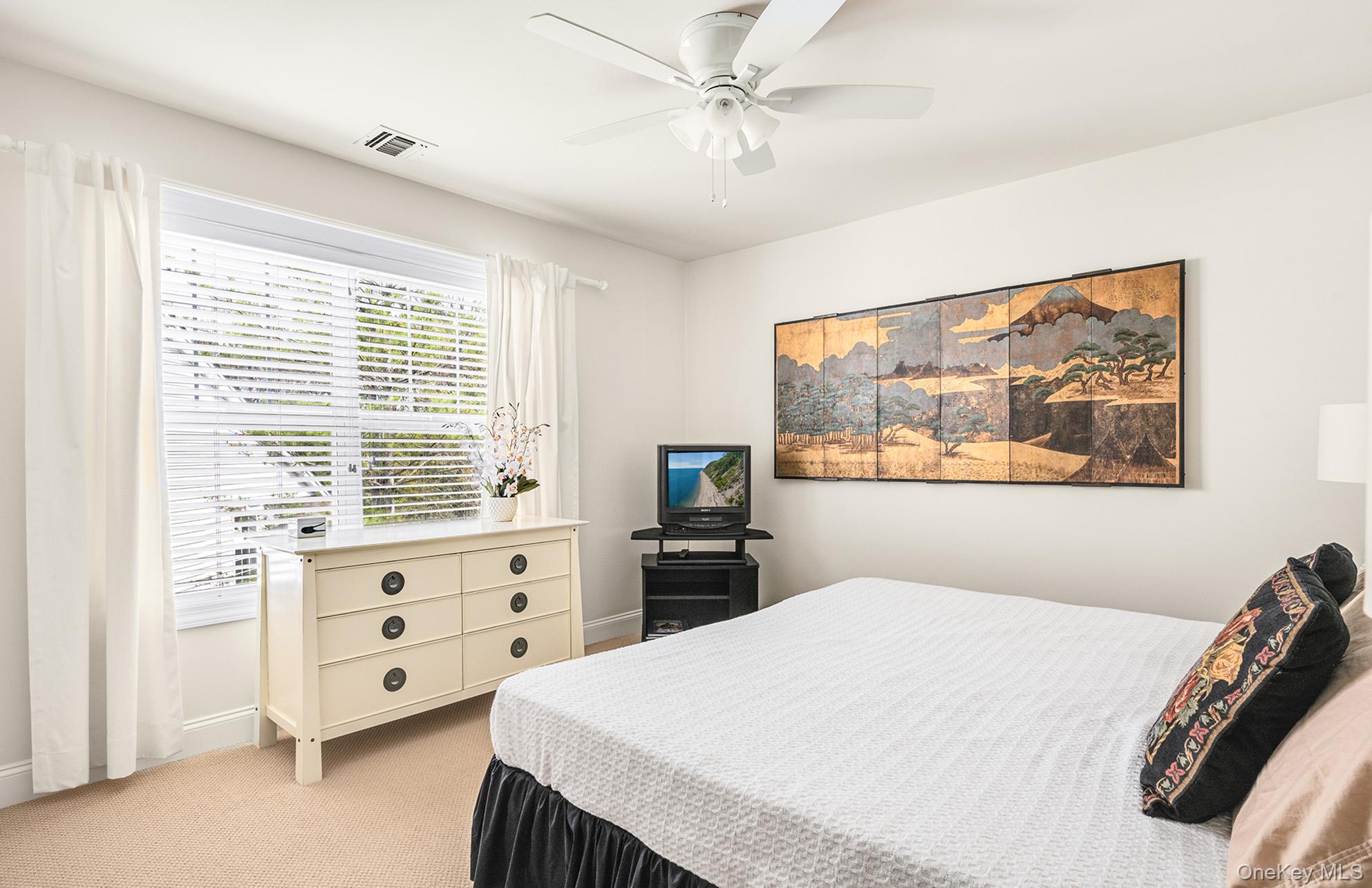 43 Applause Drive, Eastport, NY 11941