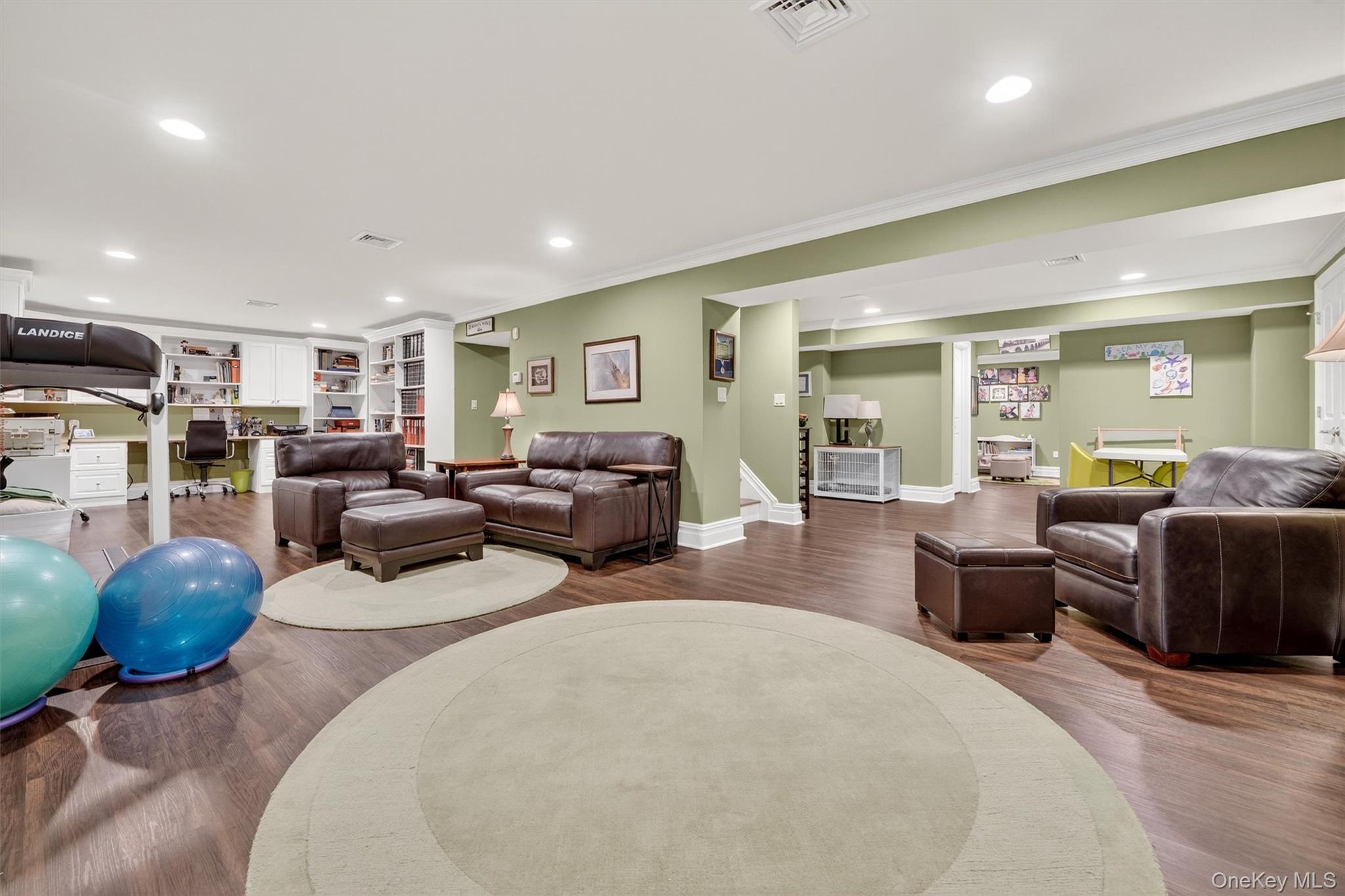 29 Michael Roberts Court, Pearl River, NY 10965