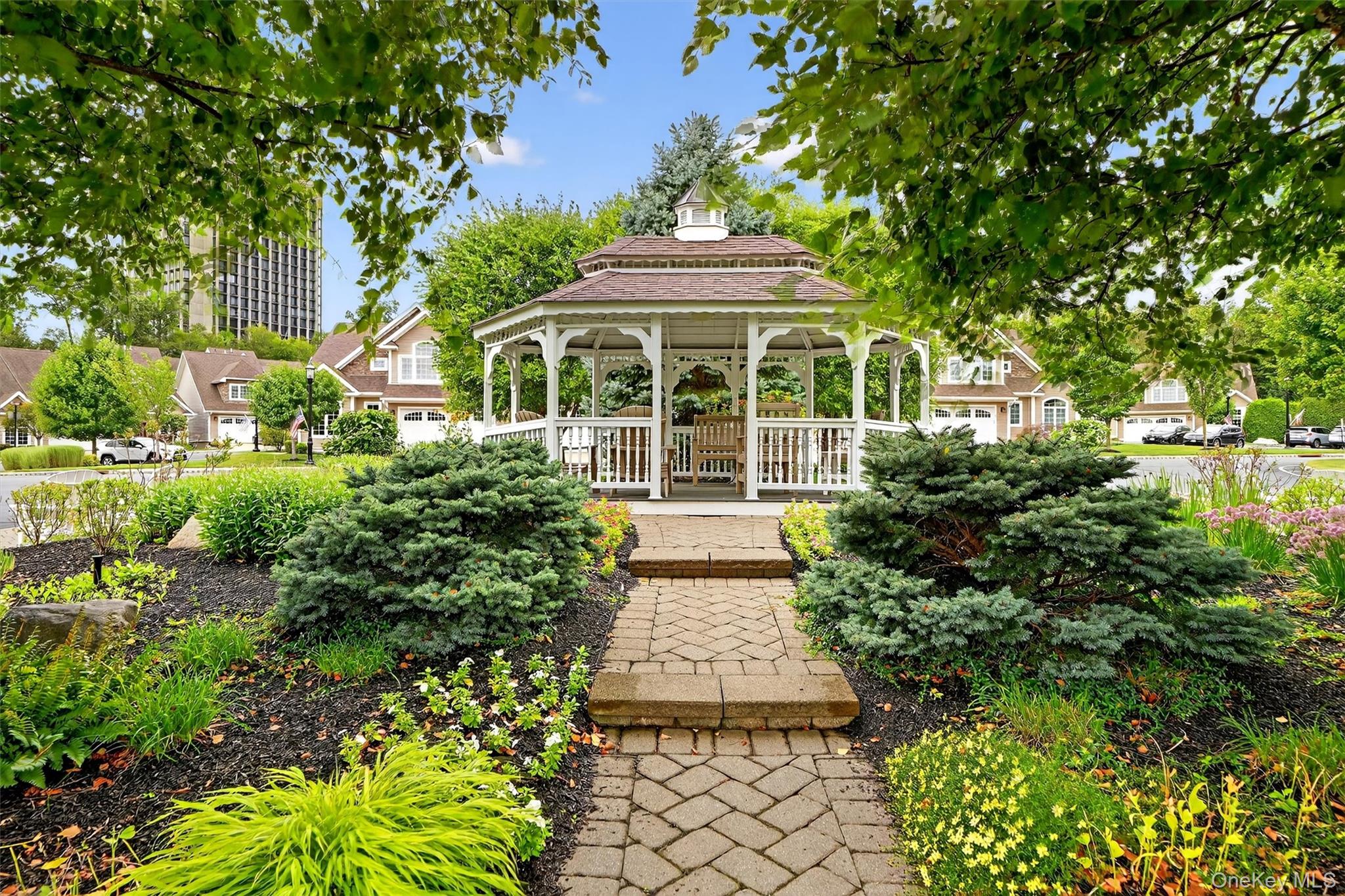 29 Michael Roberts Court, Pearl River, NY 10965