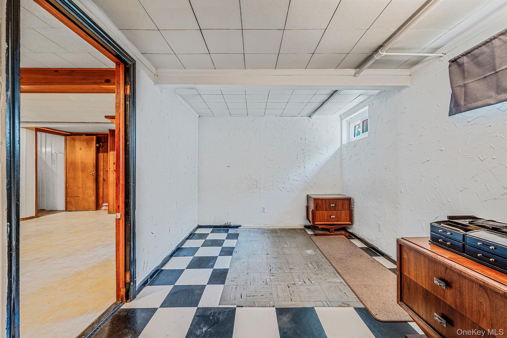 720 Highview Avenue, Westbury, NY 11590