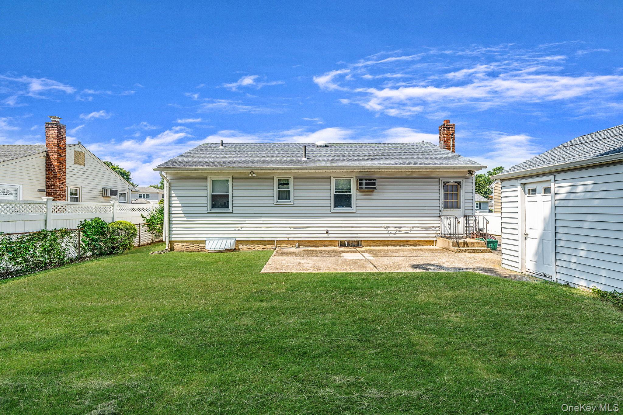 720 Highview Avenue, Westbury, NY 11590