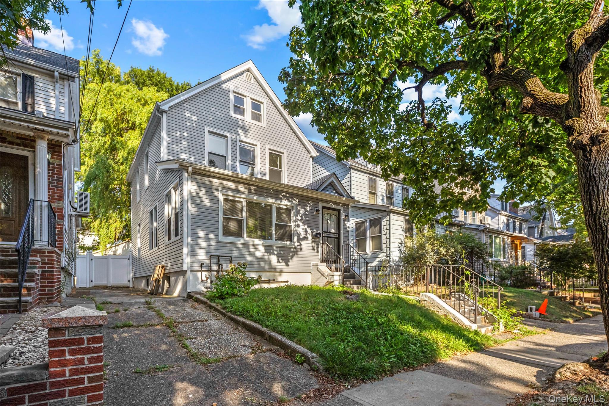 48-35 Clearview Expressway, Oakland Gardens, NY 11364